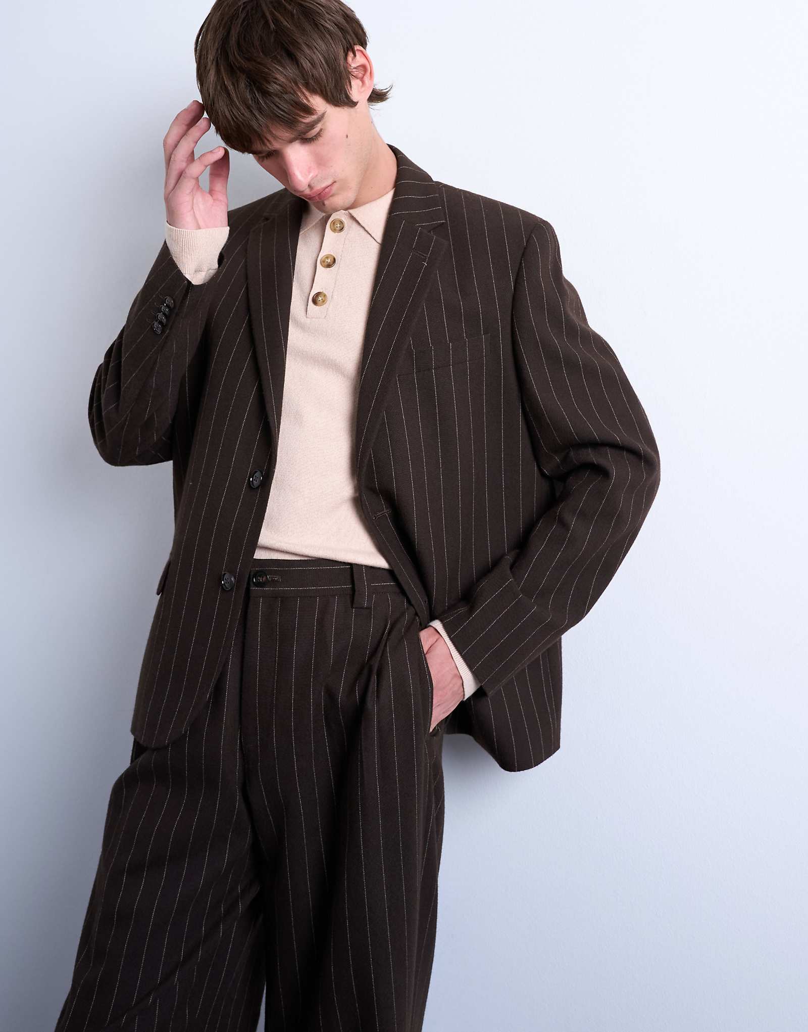 Широкие плиссированные брюки Topman в коричневую полоску 17390₽