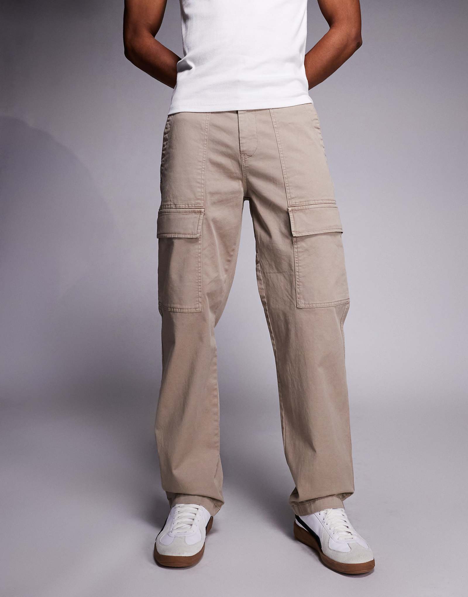 Брюки-карго свободного кроя River Island из камня 15890₽