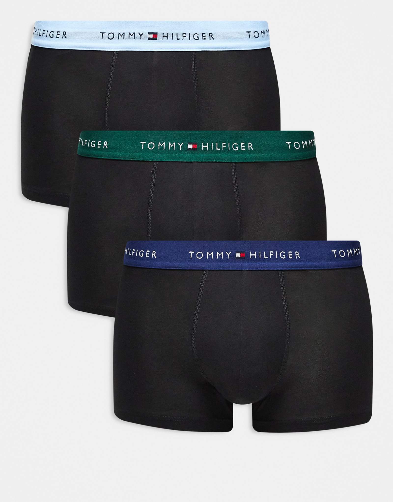 Фирменные хлопковые трусы-боксеры Tommy Hilfiger essentials из 3-х упаковок черного цвета с зеленымисиними поясами 8090₽