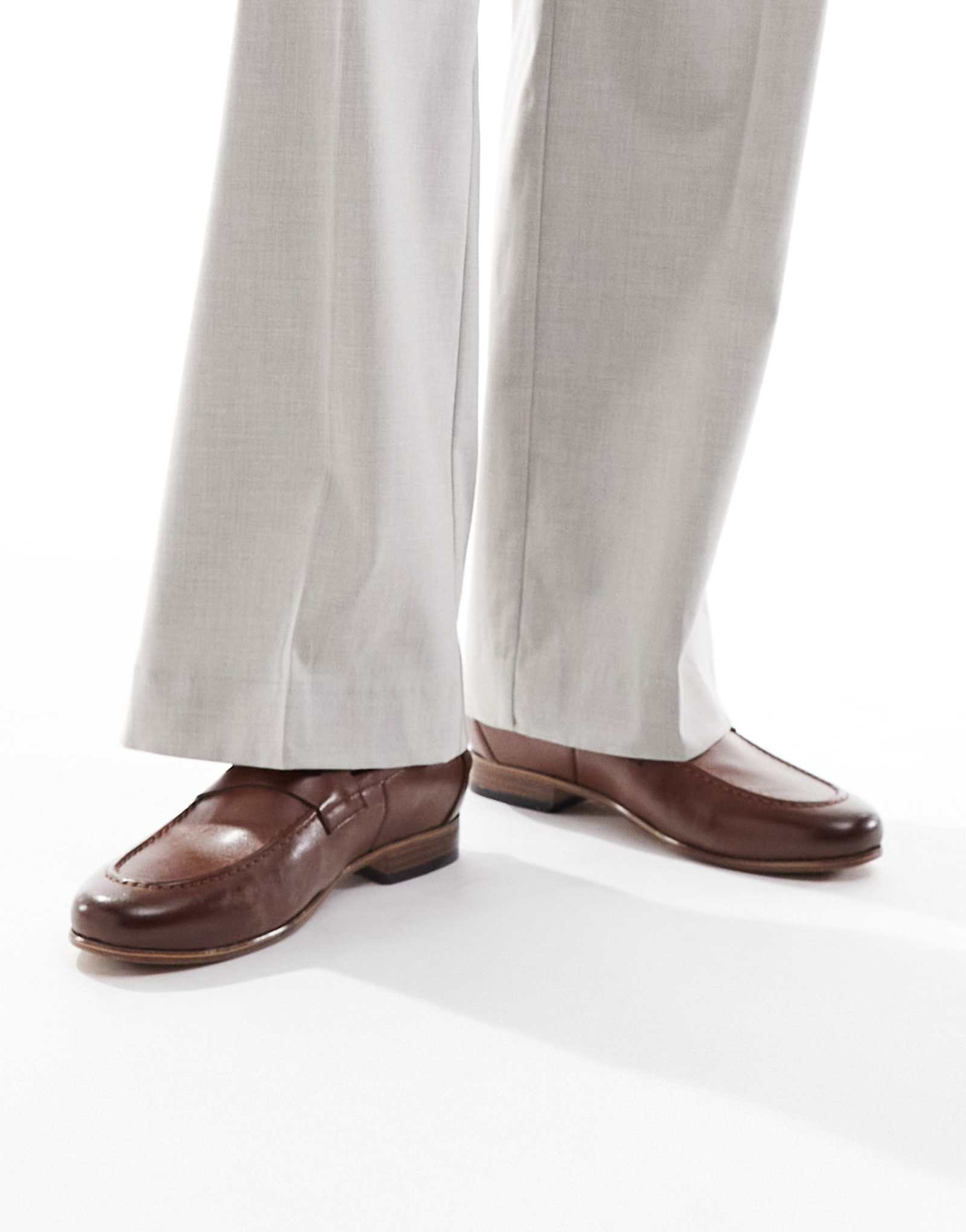 Дизайнерские мокасины ASOS коричневого цвета на натуральной подошве 9190₽