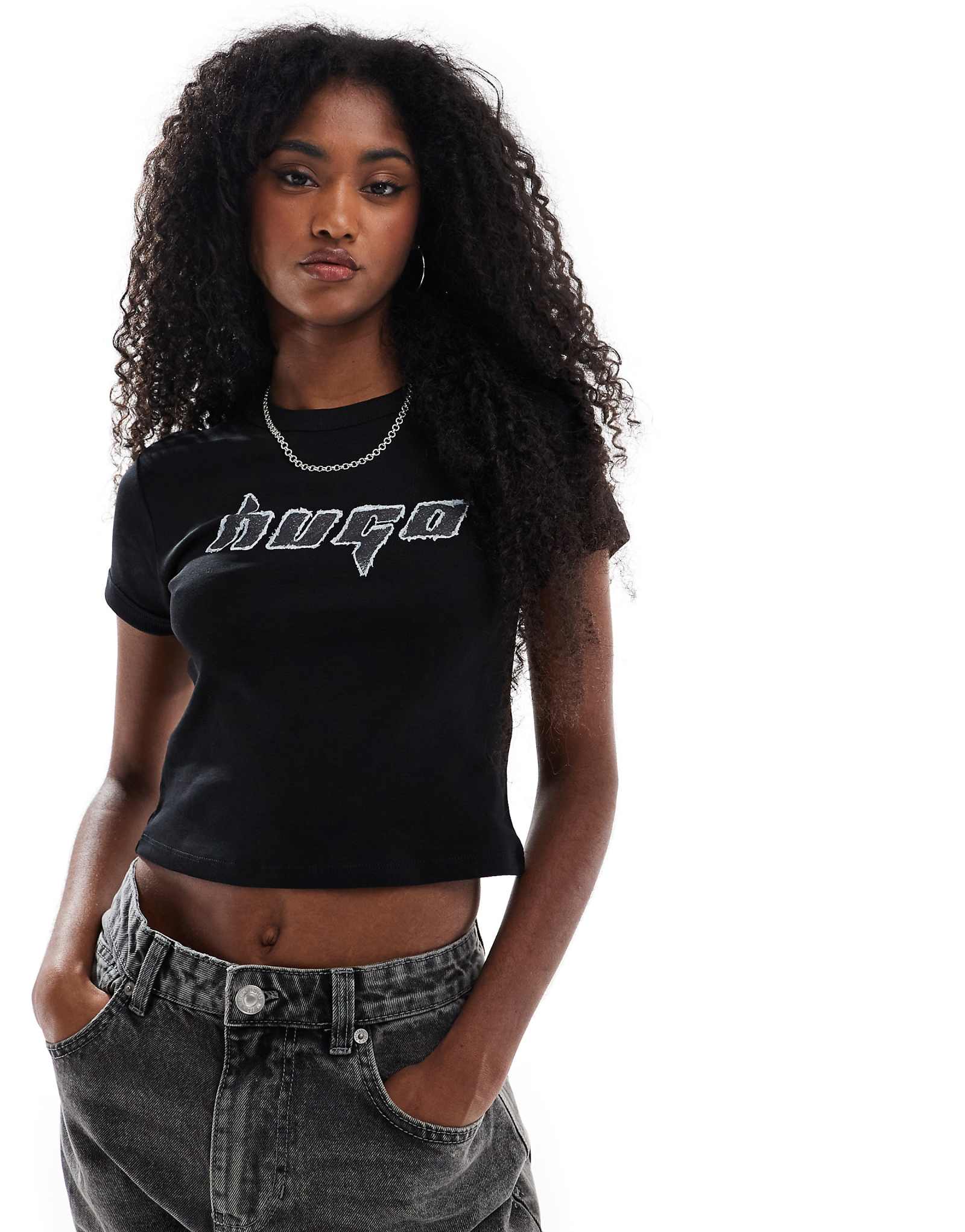 Укороченная футболка Hugo Blue Dalia черного цвета 13390₽