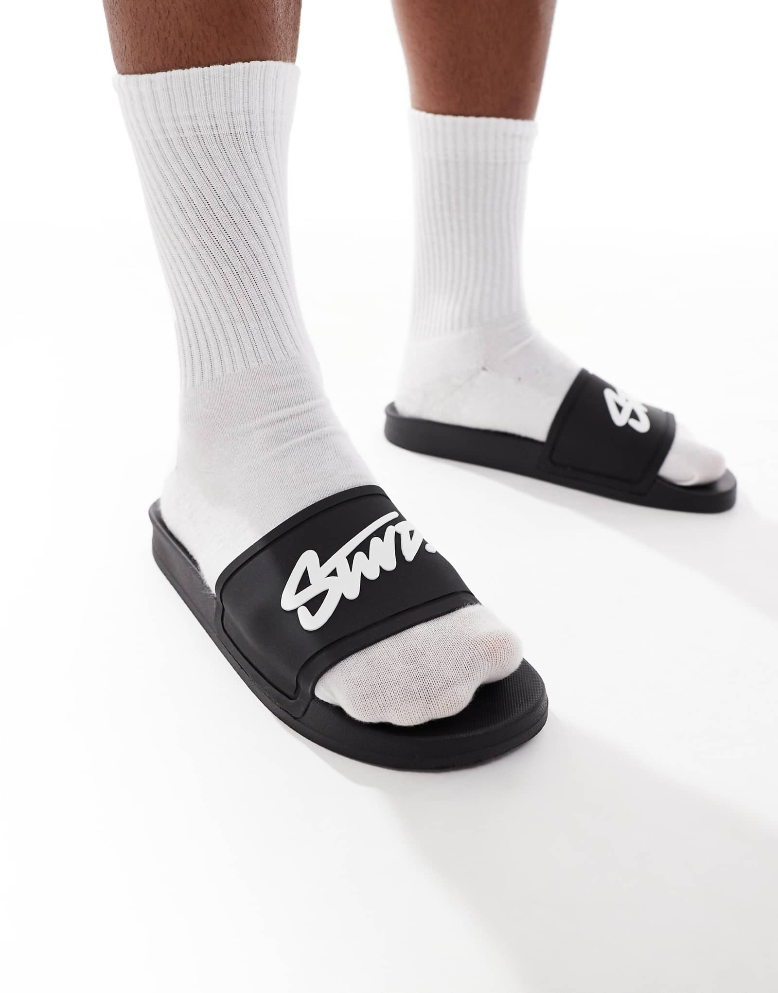 Ползунки Pull-Bear STWD черного цвета 4890₽