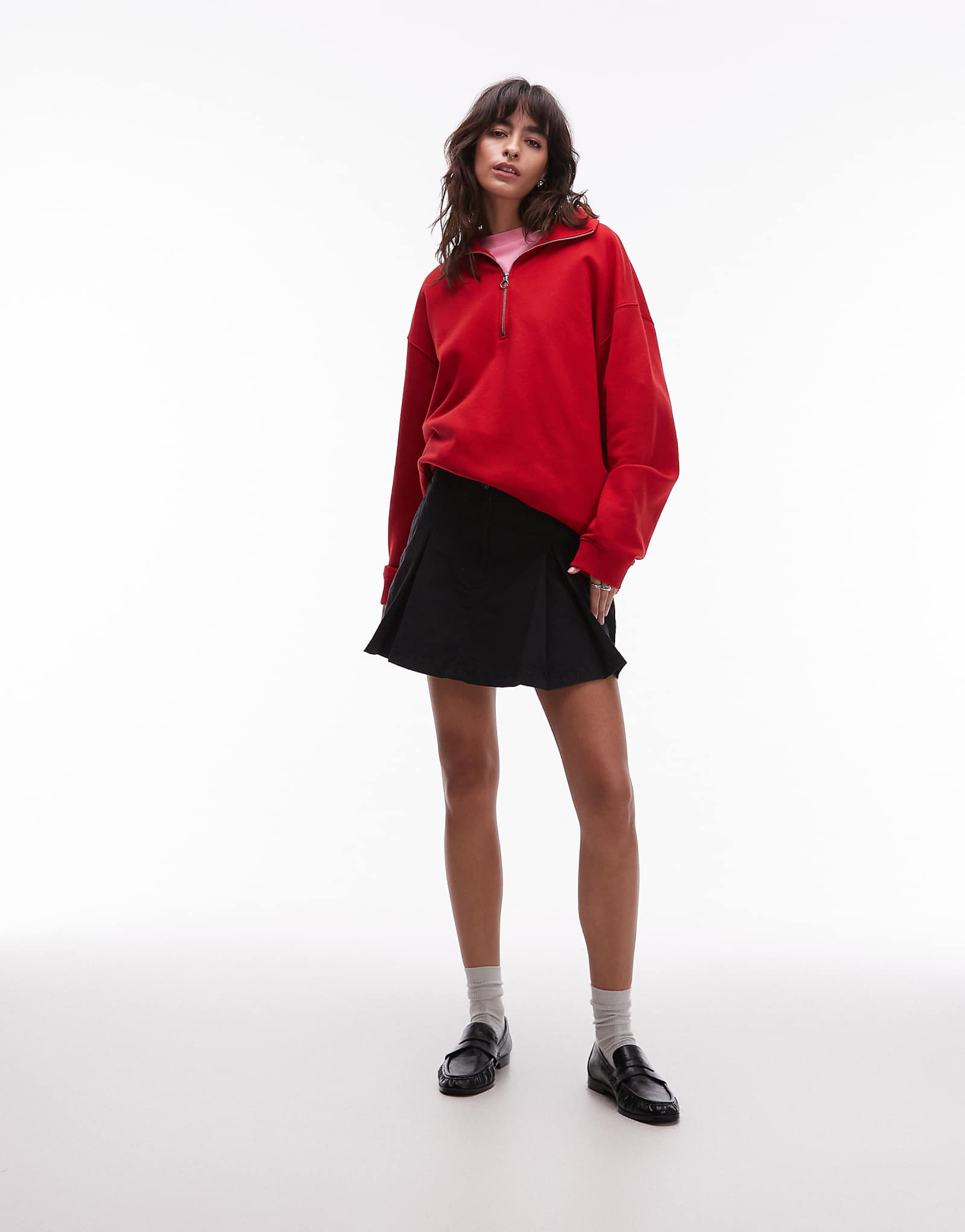 Холщовая мини-юбка в складку от Tommy Jeans черного цвета 20790₽