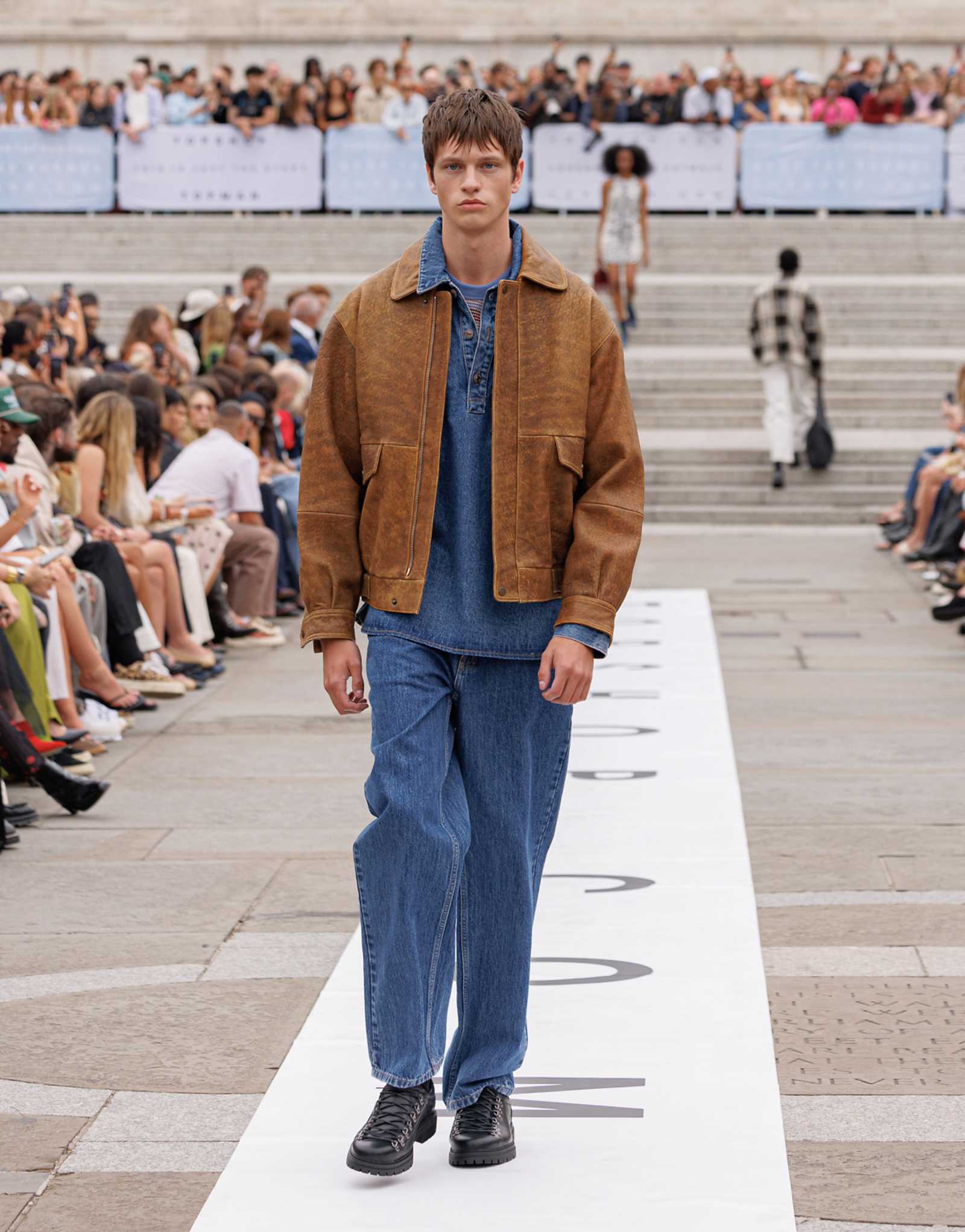 Пальто с двойным карманом из натуральной кожи Topman коричневого цвета