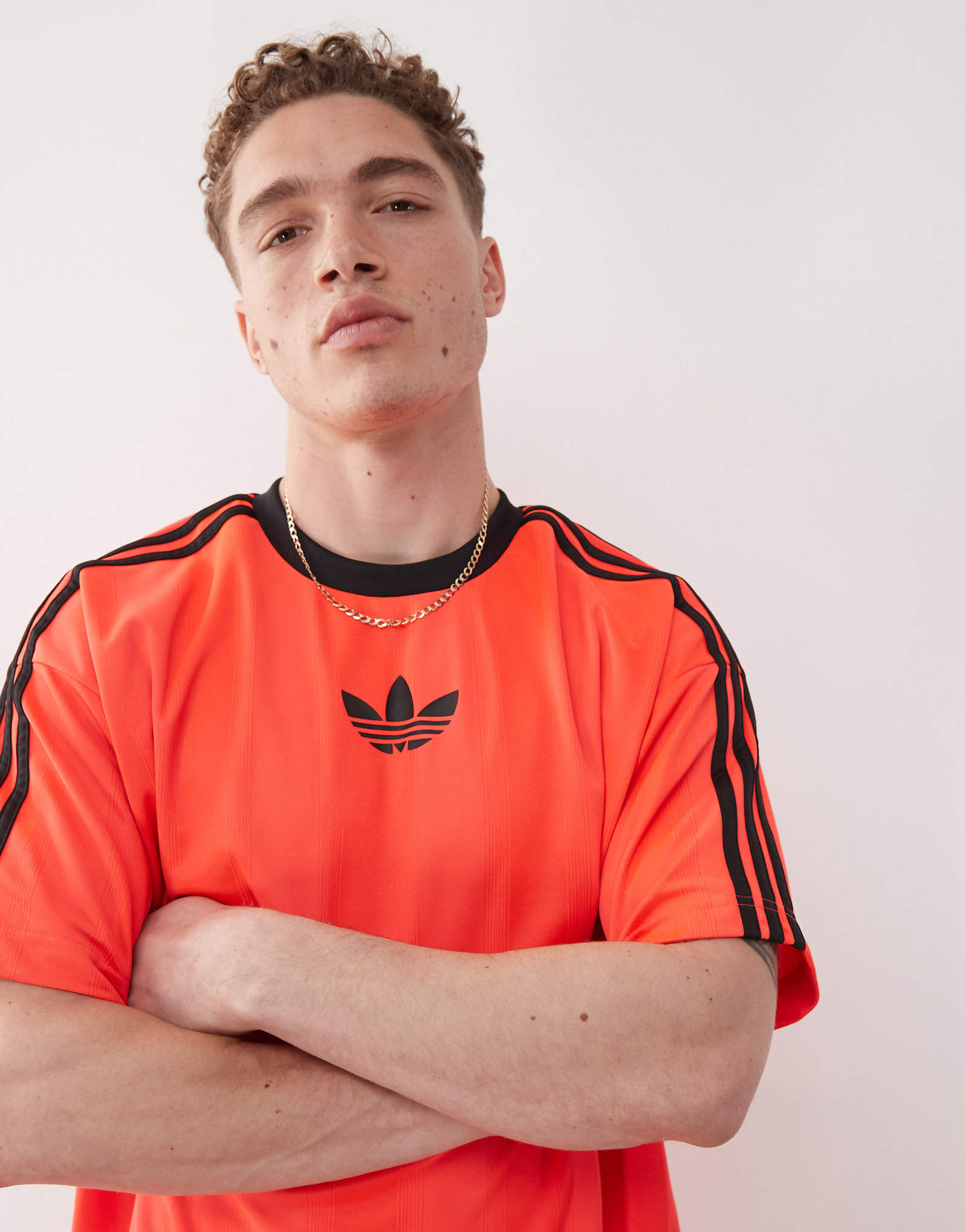 Жаккардовый свитер adidas Originals красного цвета 8190₽