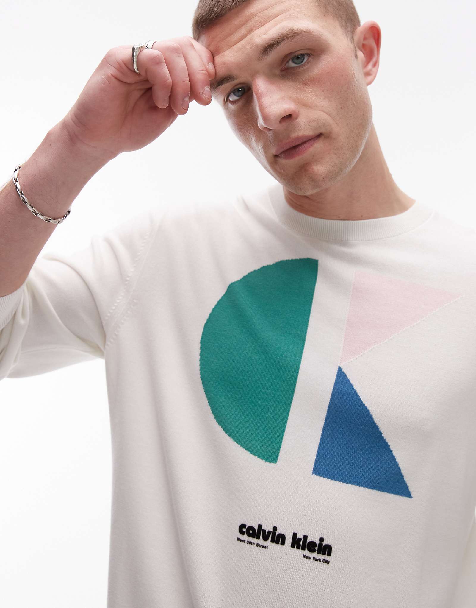 Толстовка с принтом в стиле поп-арт от Calvin Klein Jeans темно-белого цвета