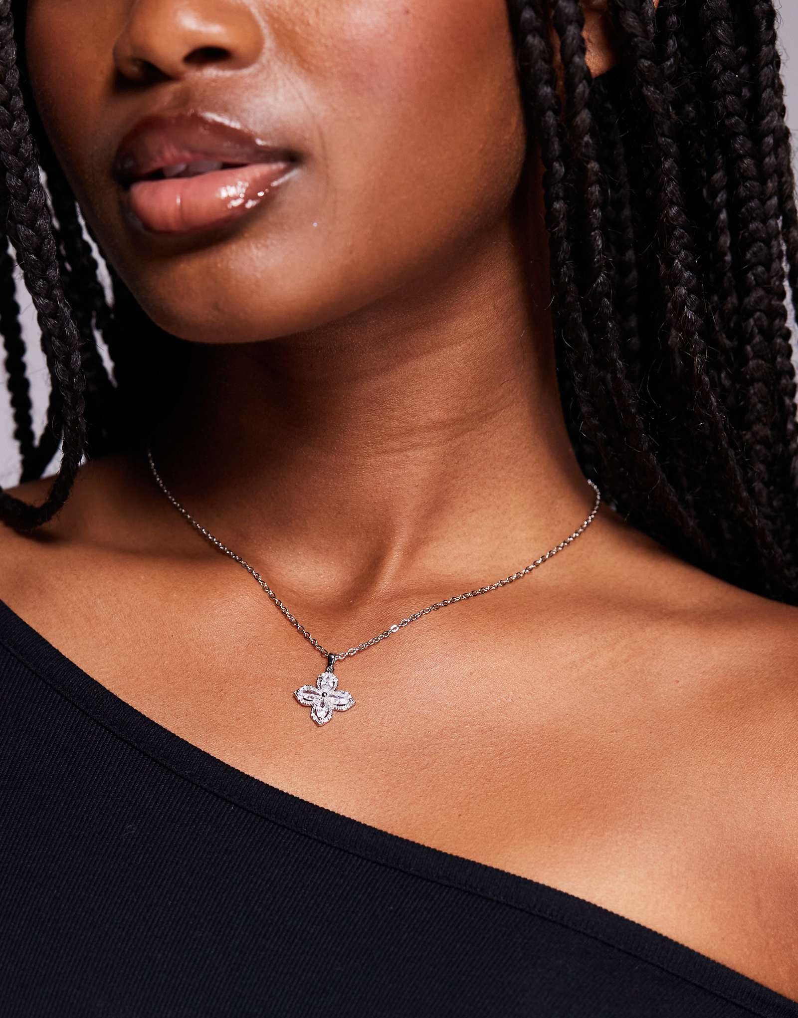 Серебряное ожерелье с подвеской в виде хрустального клевера от ALDO Eleannor