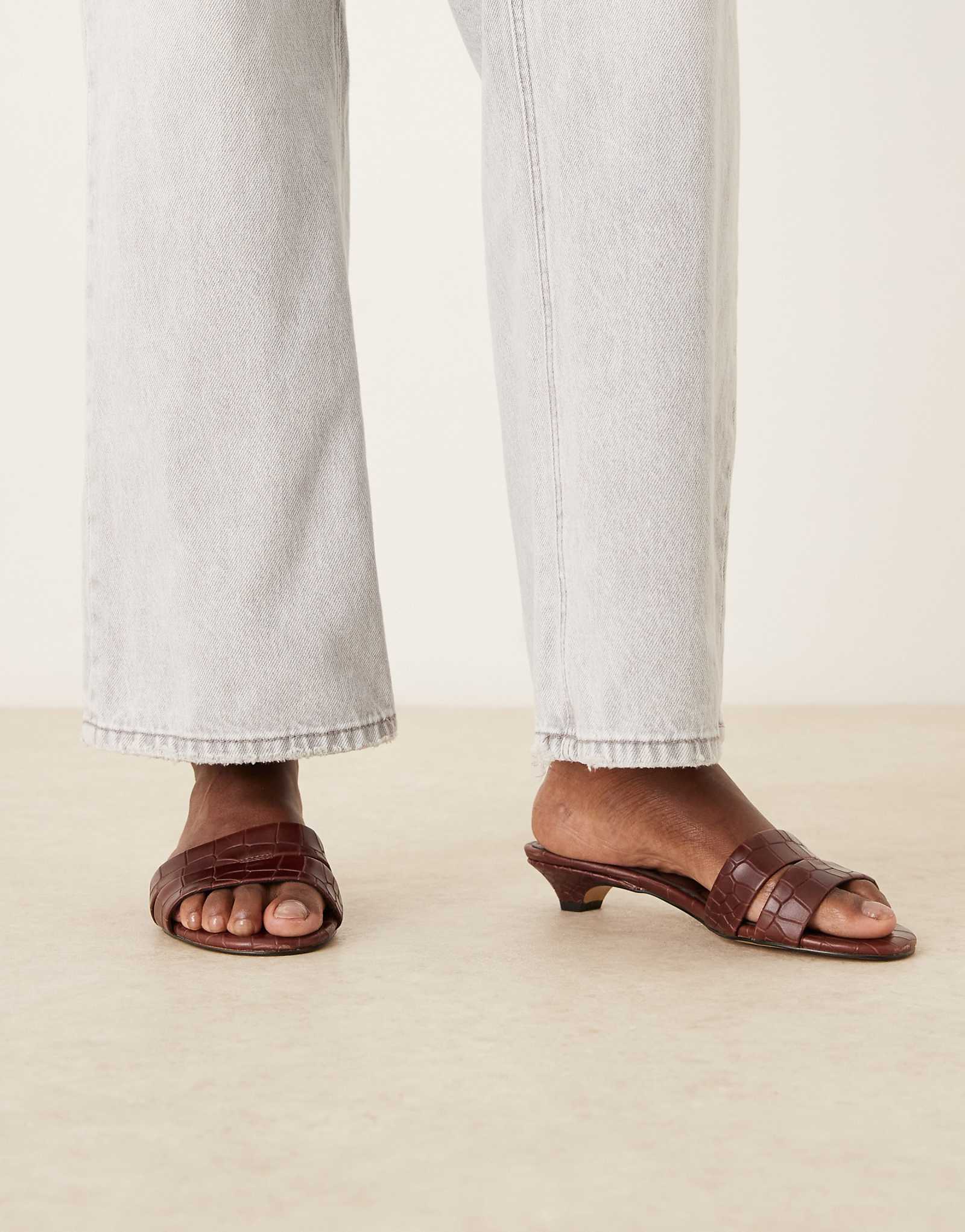 Босоножки-слипоны ALDO Scarletta на каблуке из коричневой крокодиловой кожи