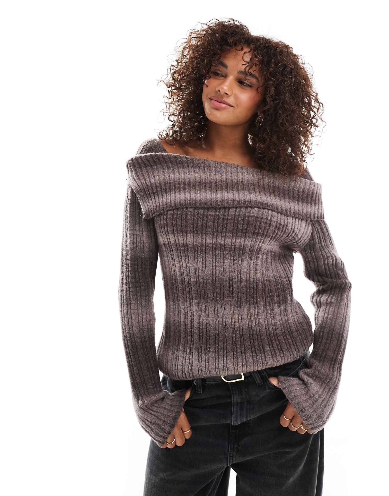 Асимметричный вязаный топ Daisy Street space dye темно-лилового цвета 10590₽