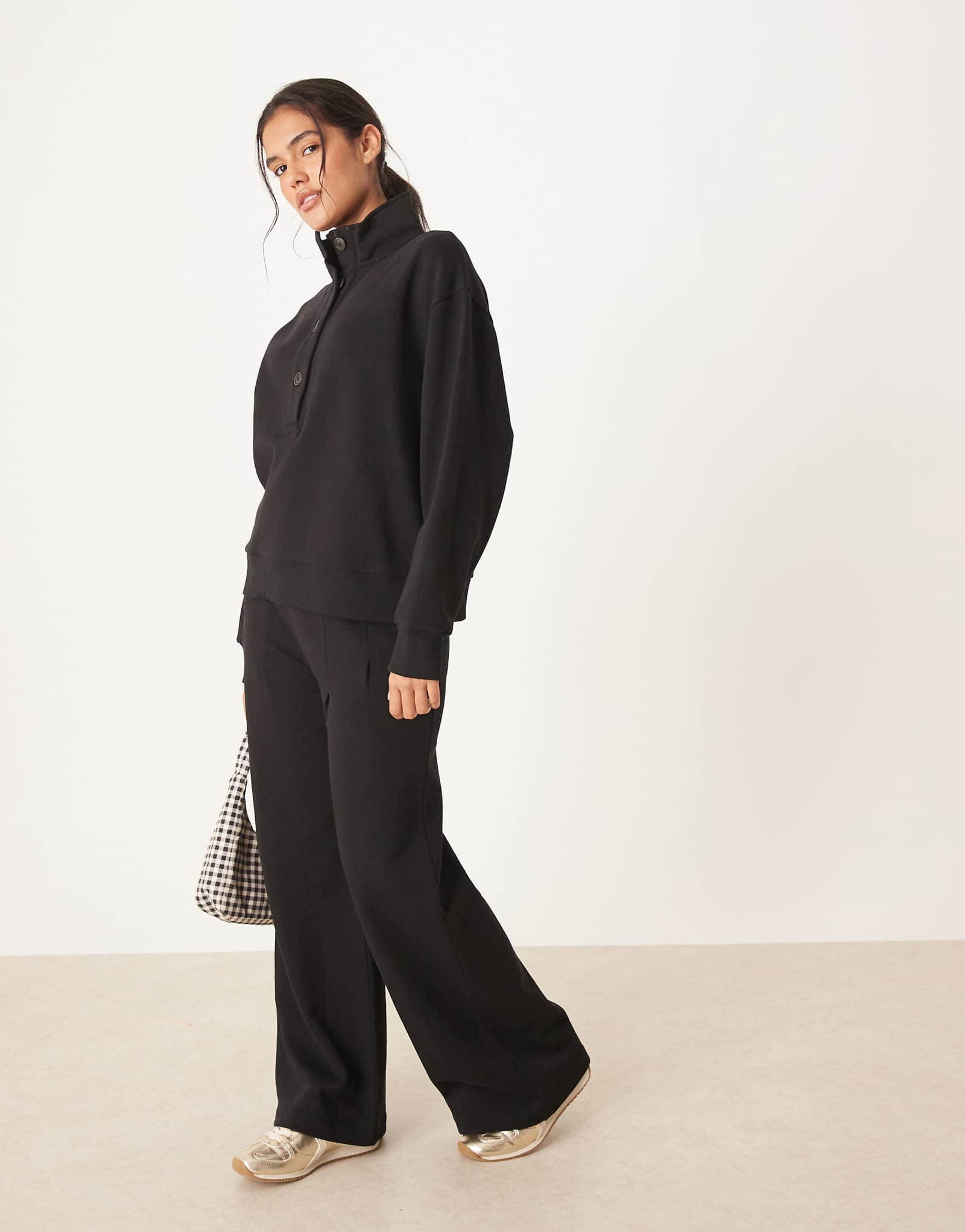 Широкие спортивные брюки ASOS DESIGN зеленого цвета с вытачками - часть комплекта 9790₽