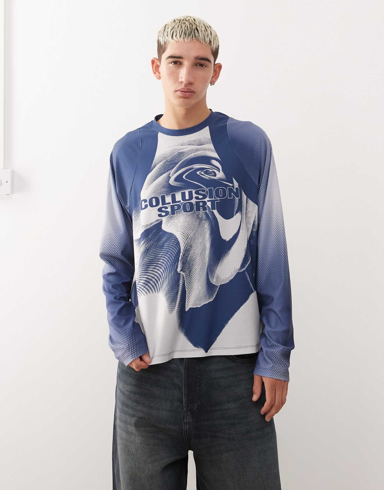 Футбольная футболка с изображением СГОВОРА темно-синего цвета 9190₽