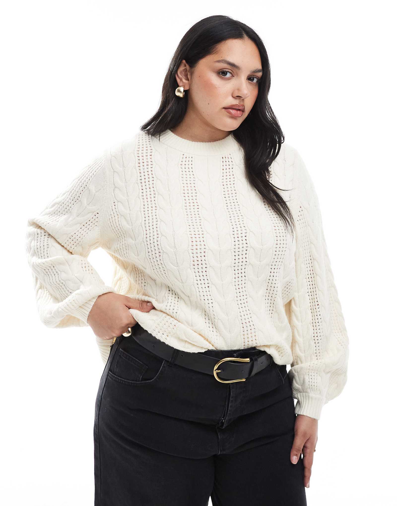 Вязаный свитер ONLY Curve cable белого цвета