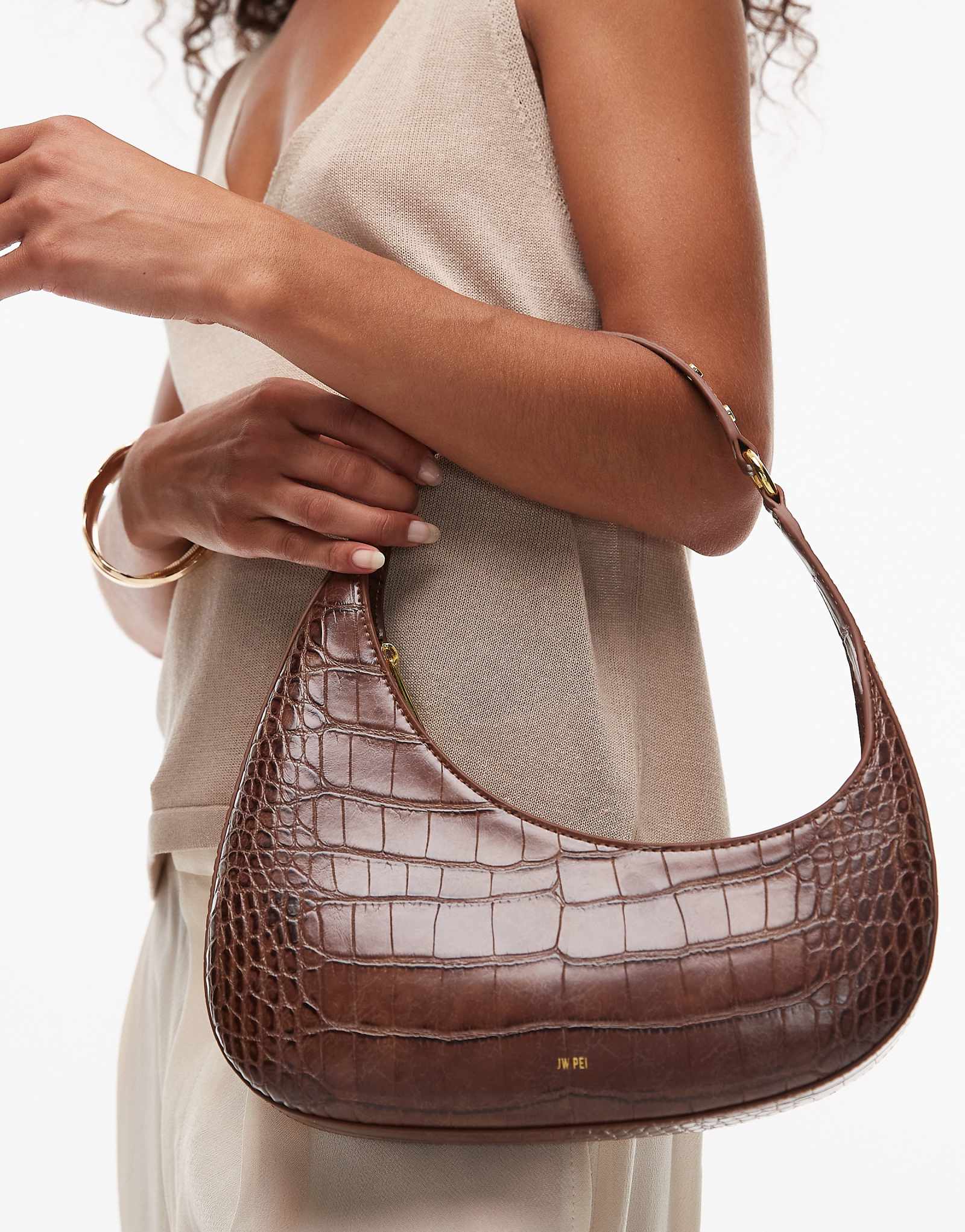 Асимметричная сумка JW PEI Harlee через плечо из коричневого крокодила