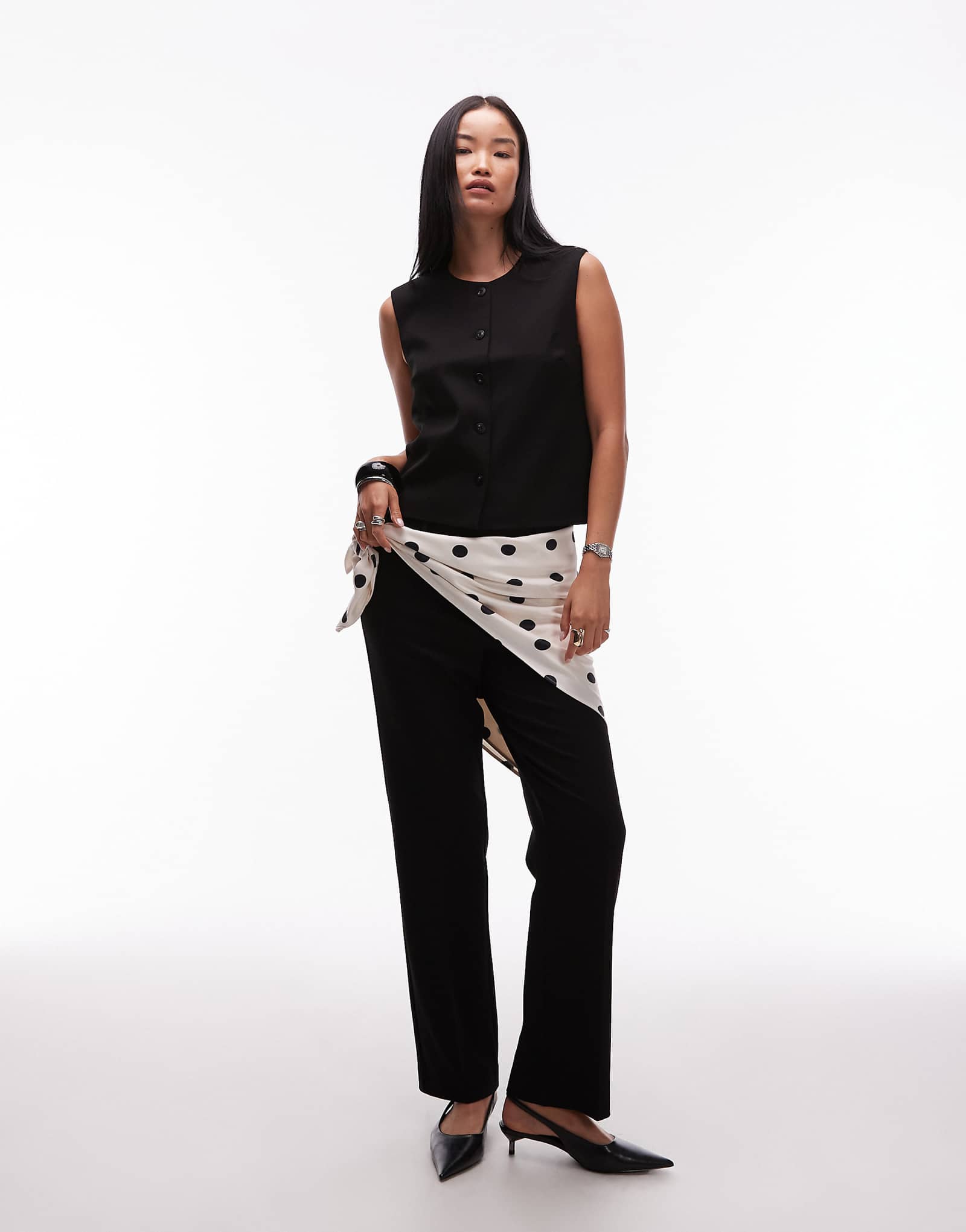 Сшитые на заказ брюки прямого кроя черного цвета - часть комплекта 15490₽