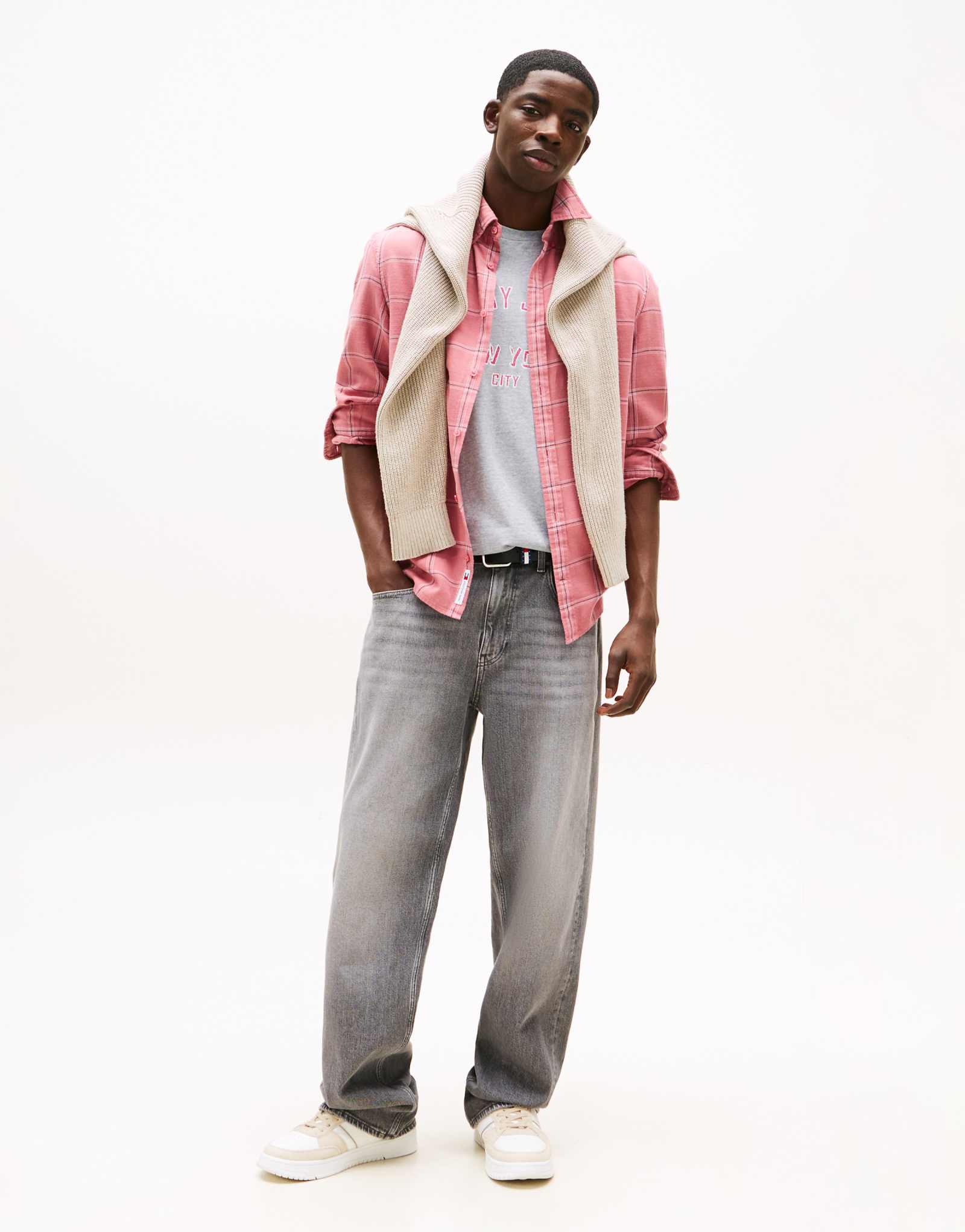 Джинсы Tommy Jeans Джейми раскованные прямые джинсы серого цвета в стирке 23890₽