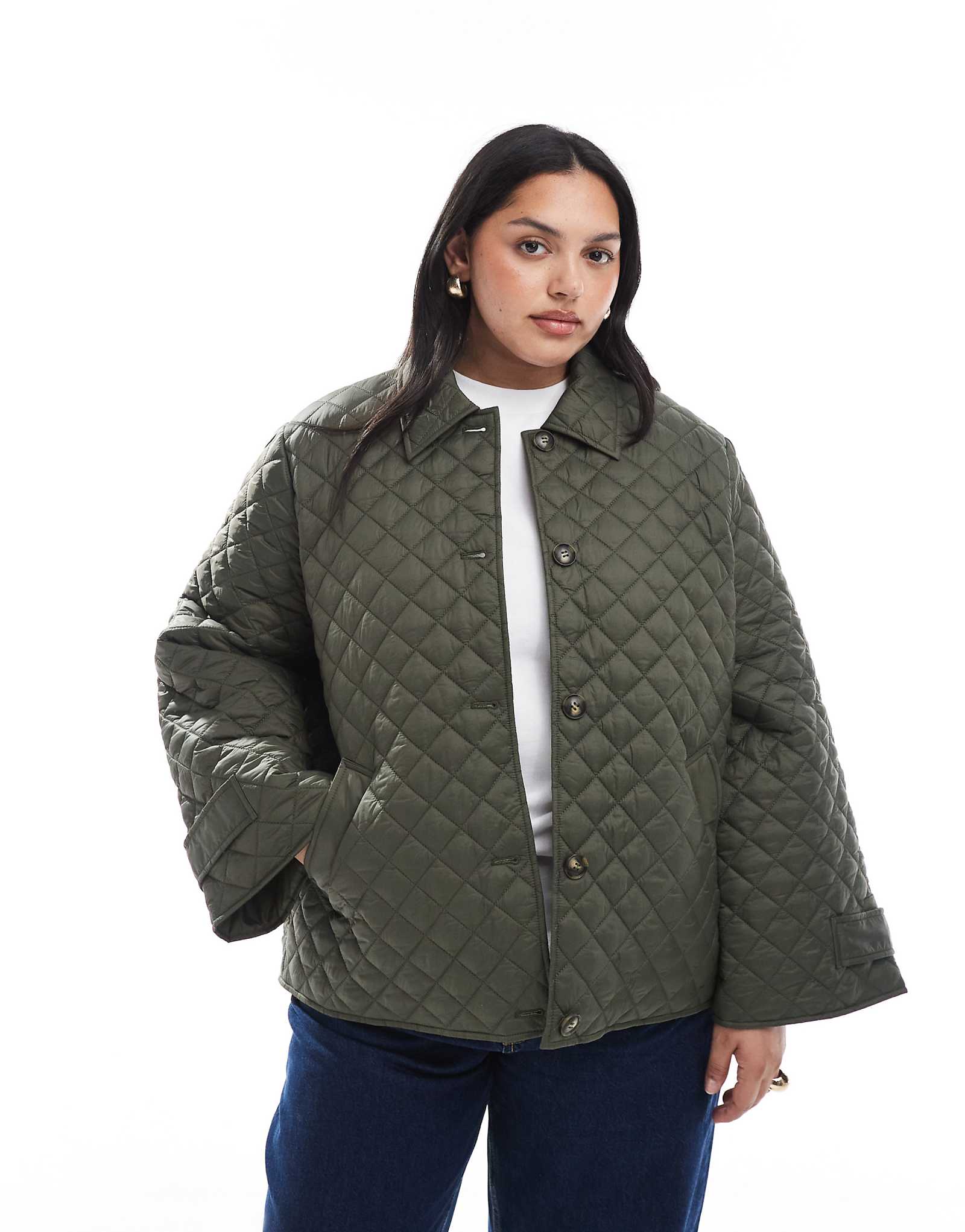 Стеганая куртка Vero Moda Curve на пуговицах глубокого хаки