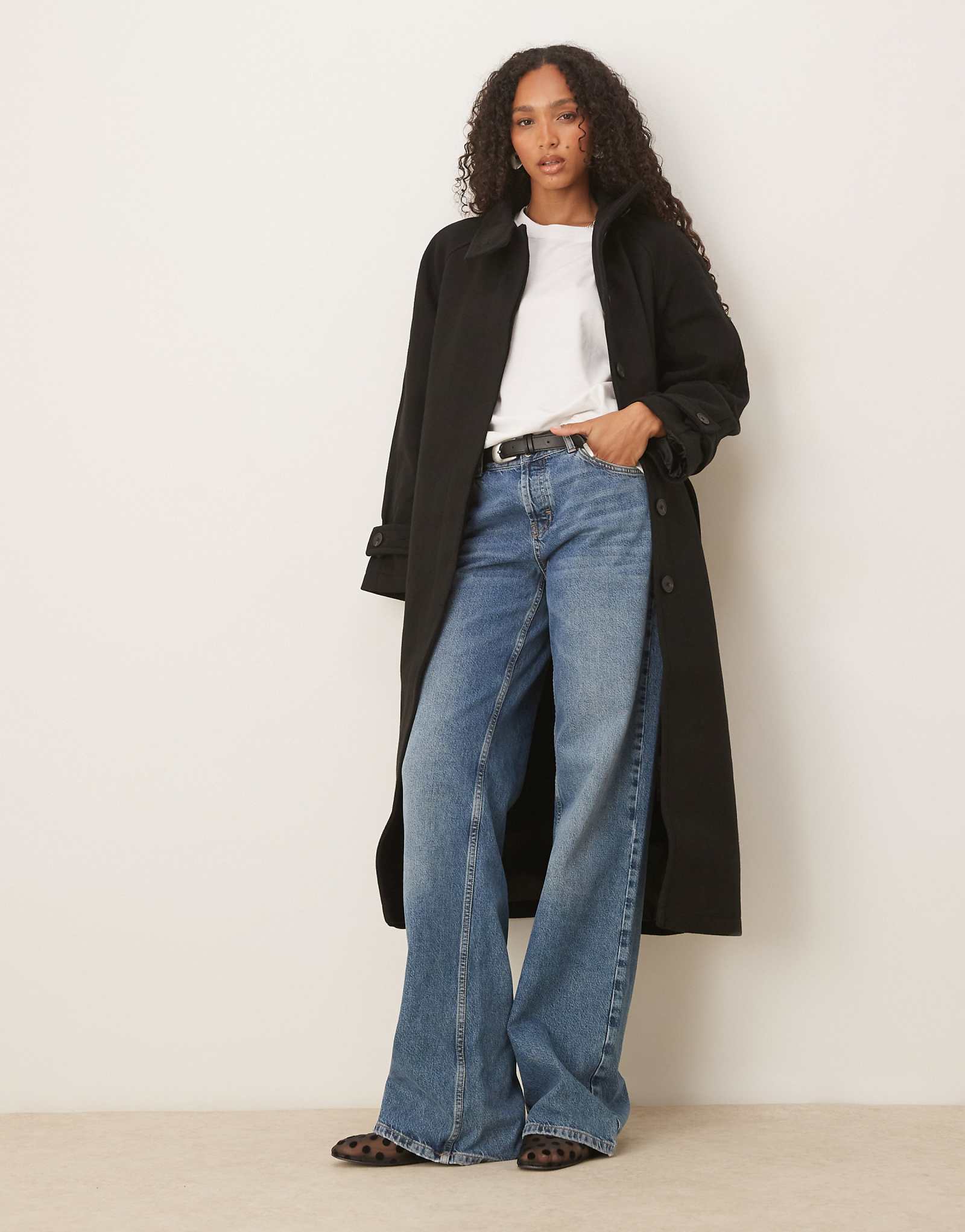 Удлиненный строгий тренч с воронкообразным вырезом от ASOS DESIGN черного цвета 22290₽