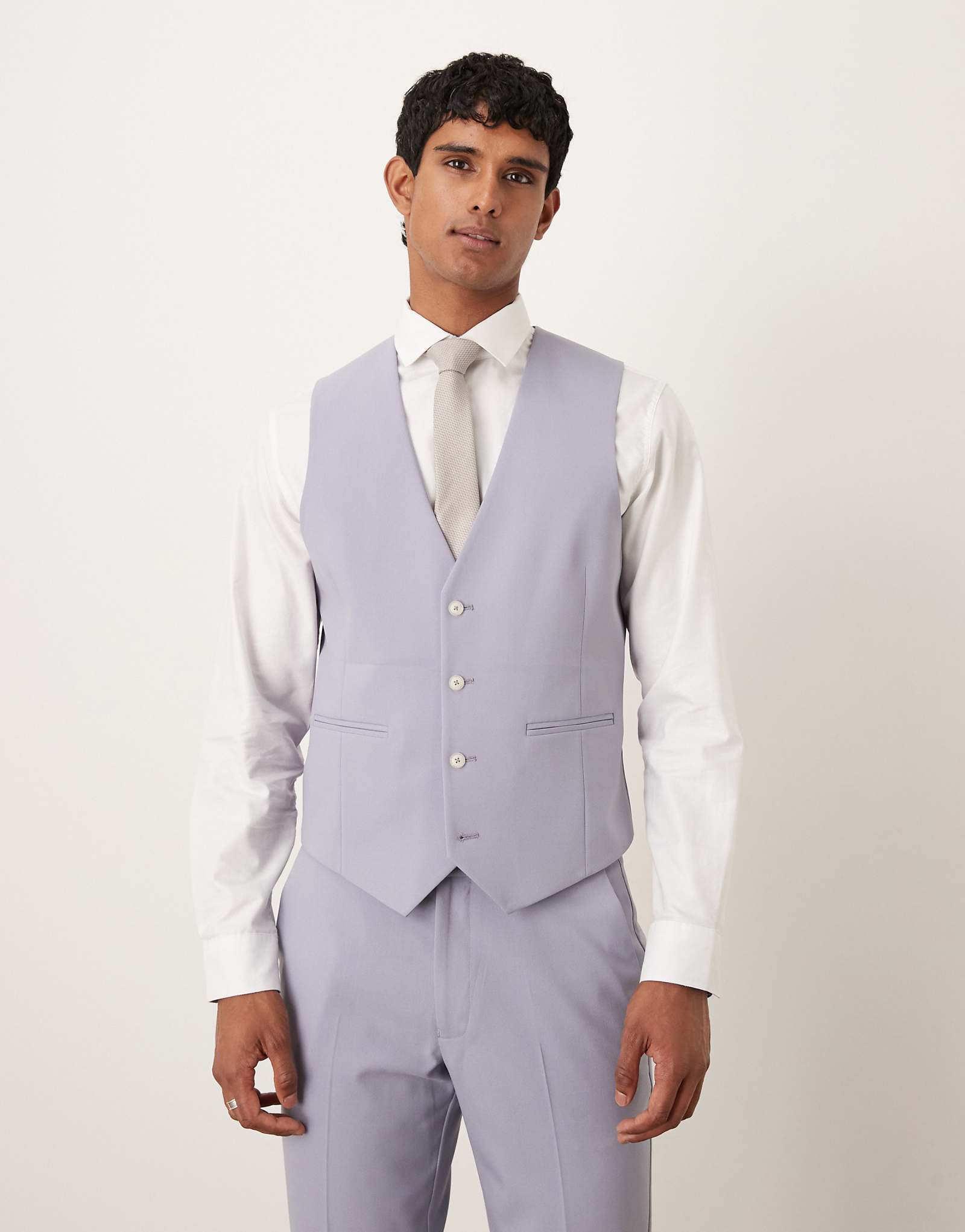 Приталенный костюмный жилет ASOS DESIGN серогофиолетового цвета 8790₽