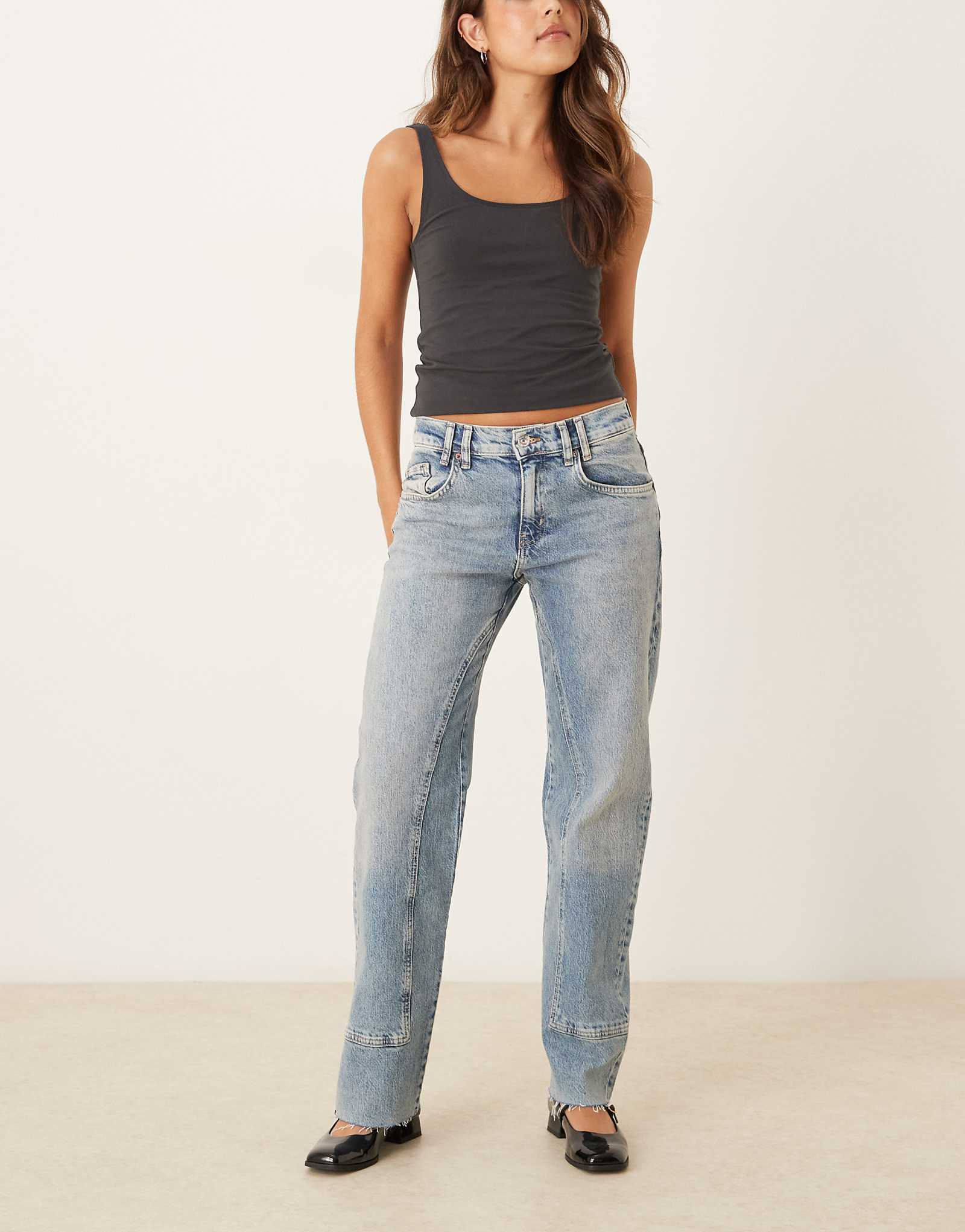 Свободные люди склонные к риску джинсы с прямыми штанинами средней посадки светло-синего цвета 19990₽