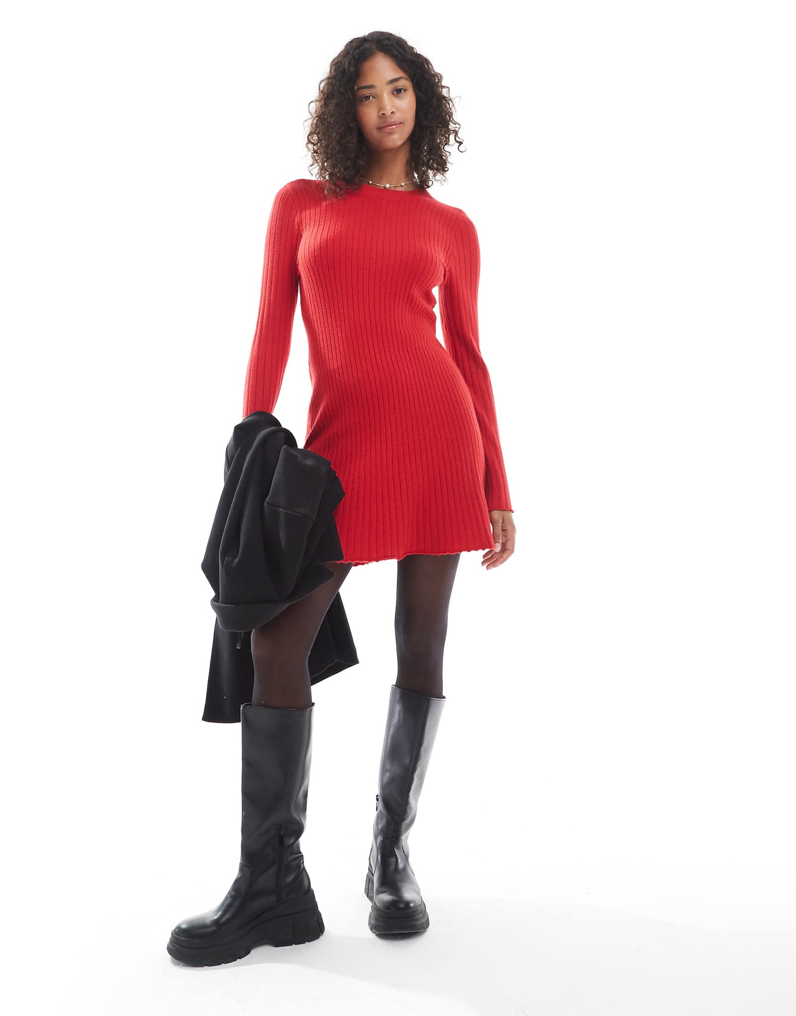 ЕДИНСТВЕННОЕ трикотажное мини-платье для конькобежцев красного цвета 10390₽