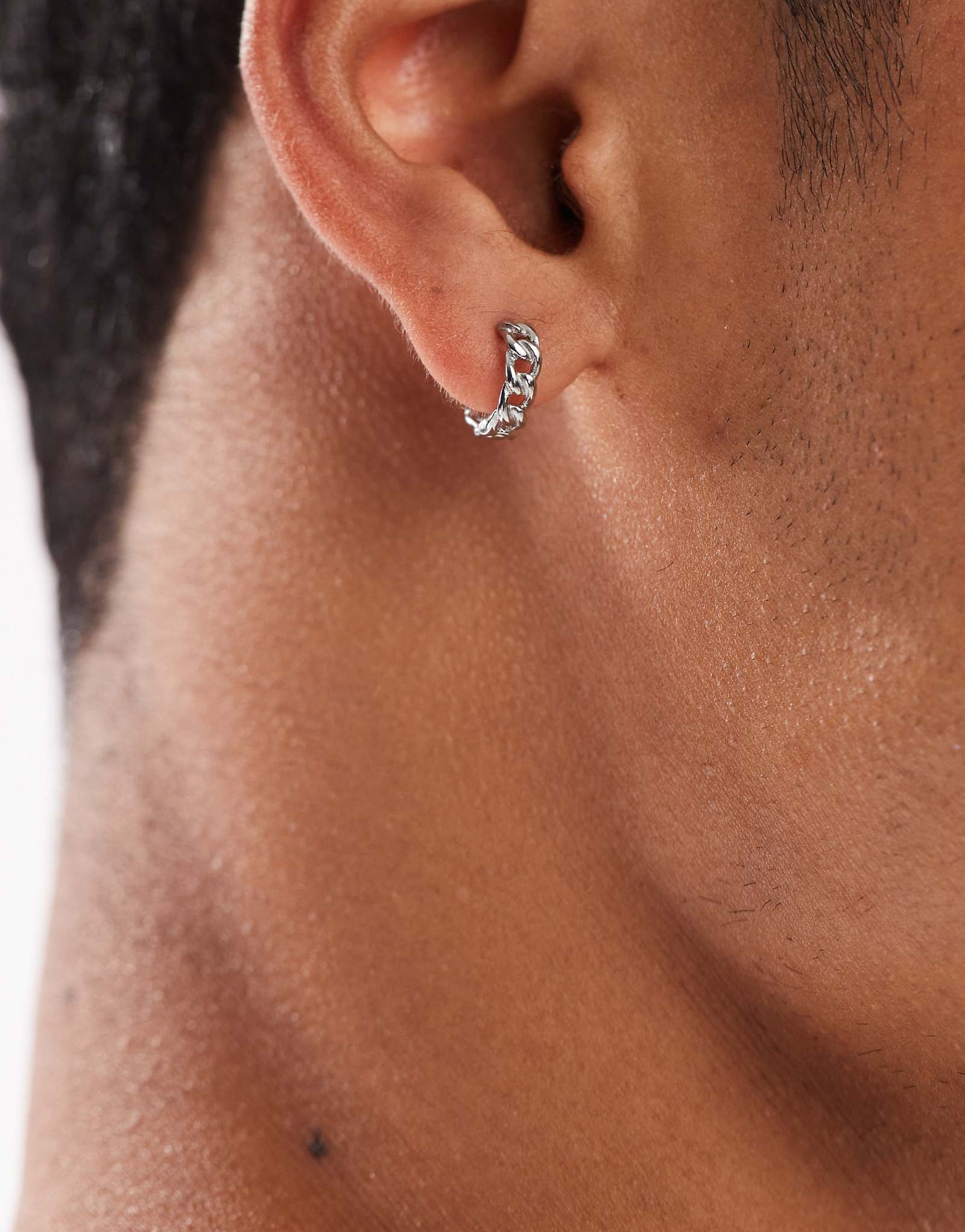 Серьги huggie на цепочке Lost Souls из нержавеющей стали