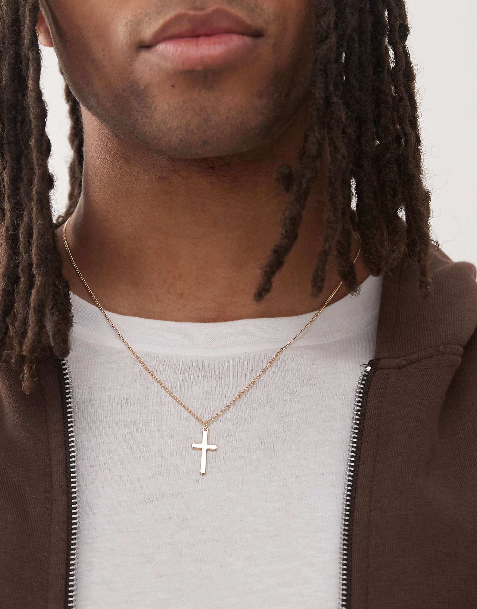 Выцветшее золотое ожерелье на цепочке с крестиком из будущего 4490₽