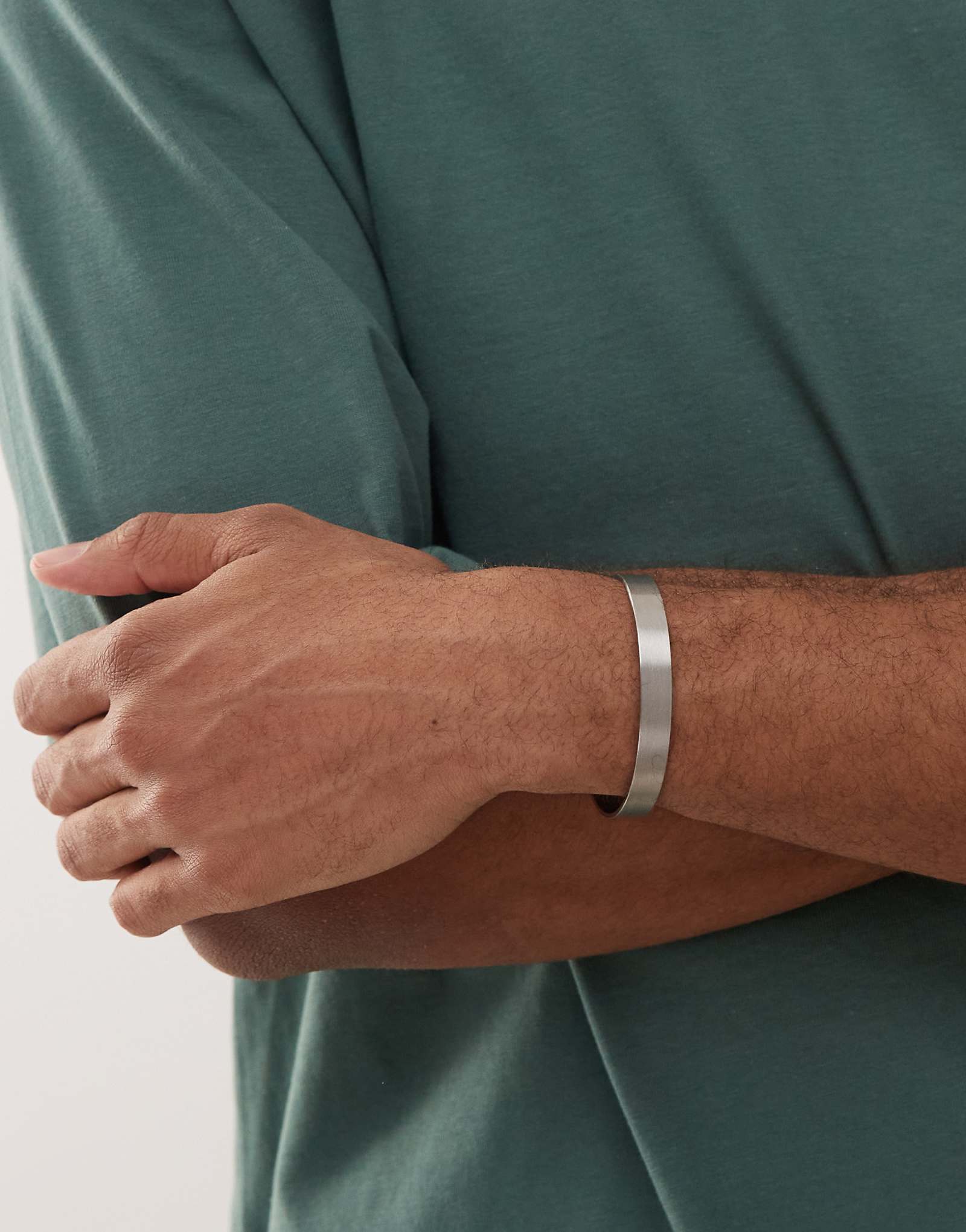 Выцветший классический браслет-манжета Future из серебра 4490₽