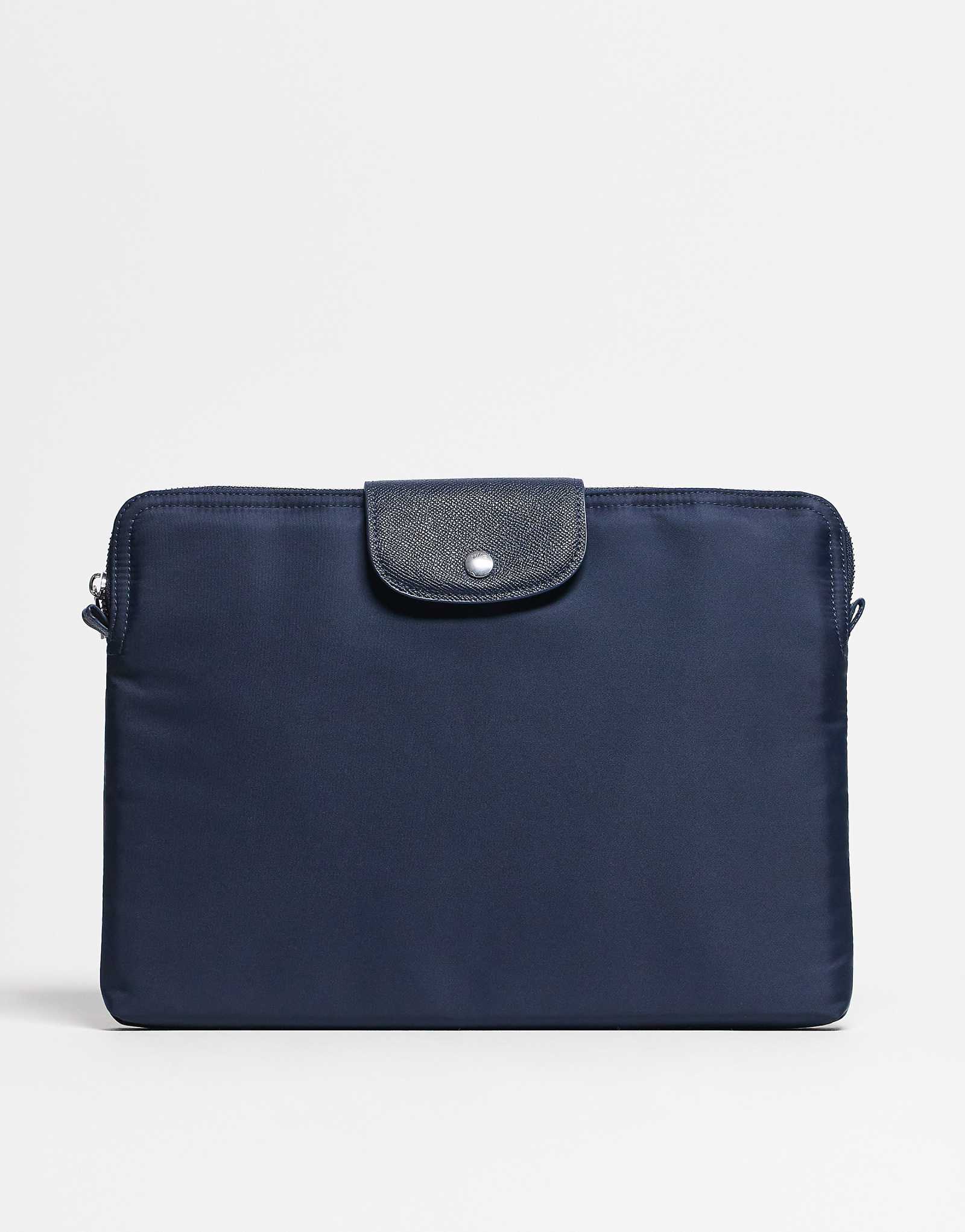 Чехол для ноутбука Mango темно-синего цвета 9390₽