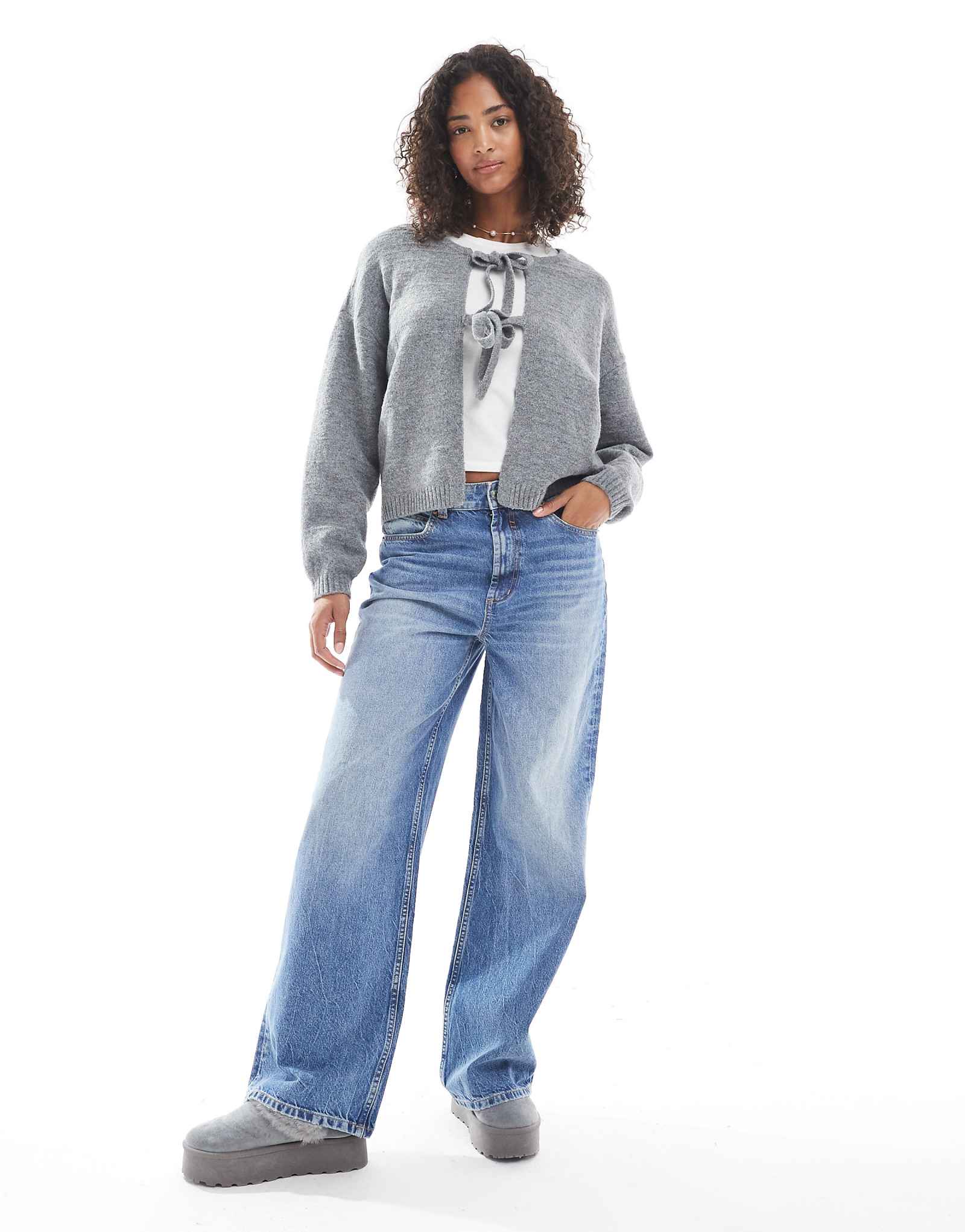 Кардиган Vero Moda из фактурной вязки с завязкой спереди темно-серого цвета 5590₽