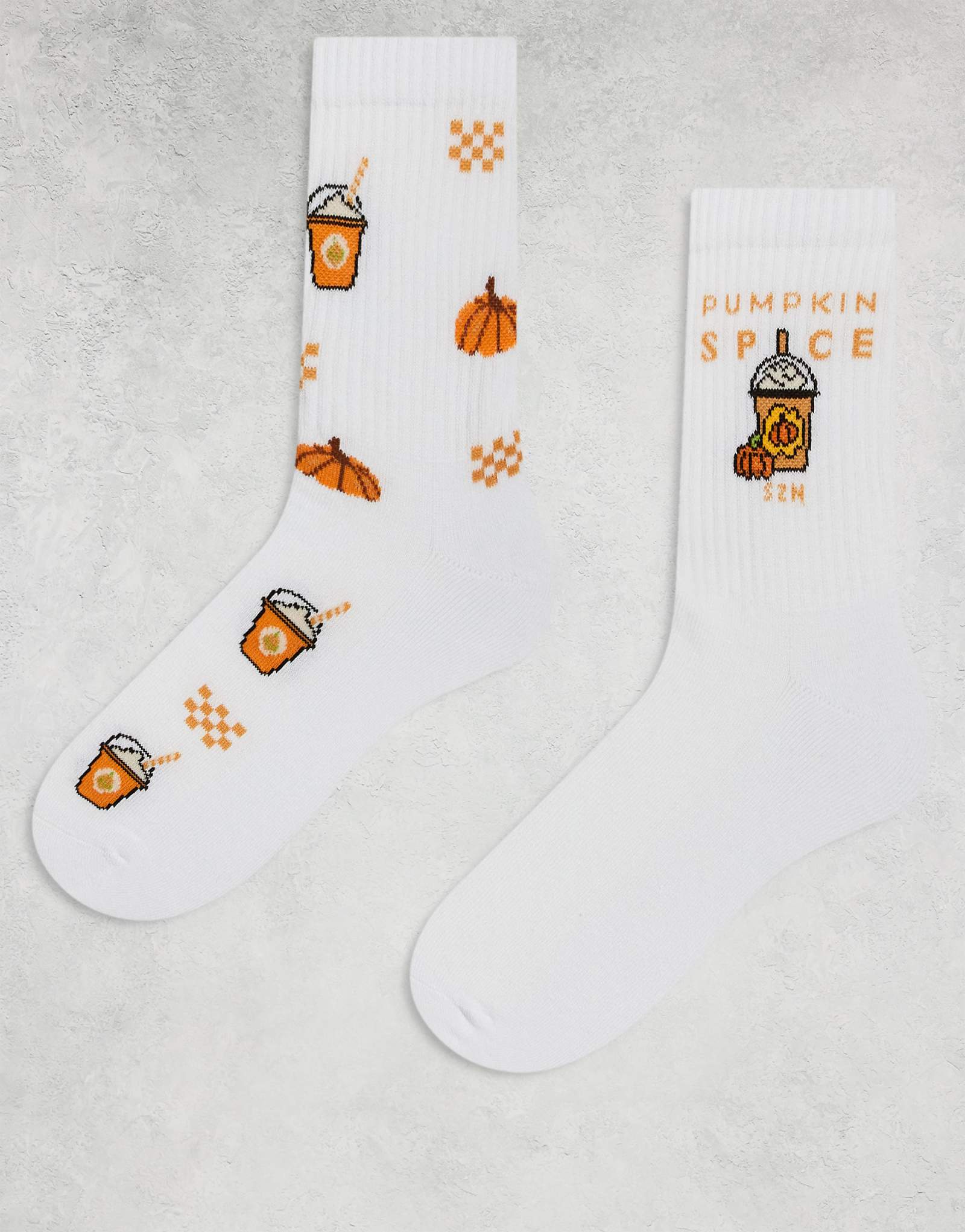 Носки ASOS DESIGN из 2 упаковок с изображением тыквенных специй белого цвета 3490₽