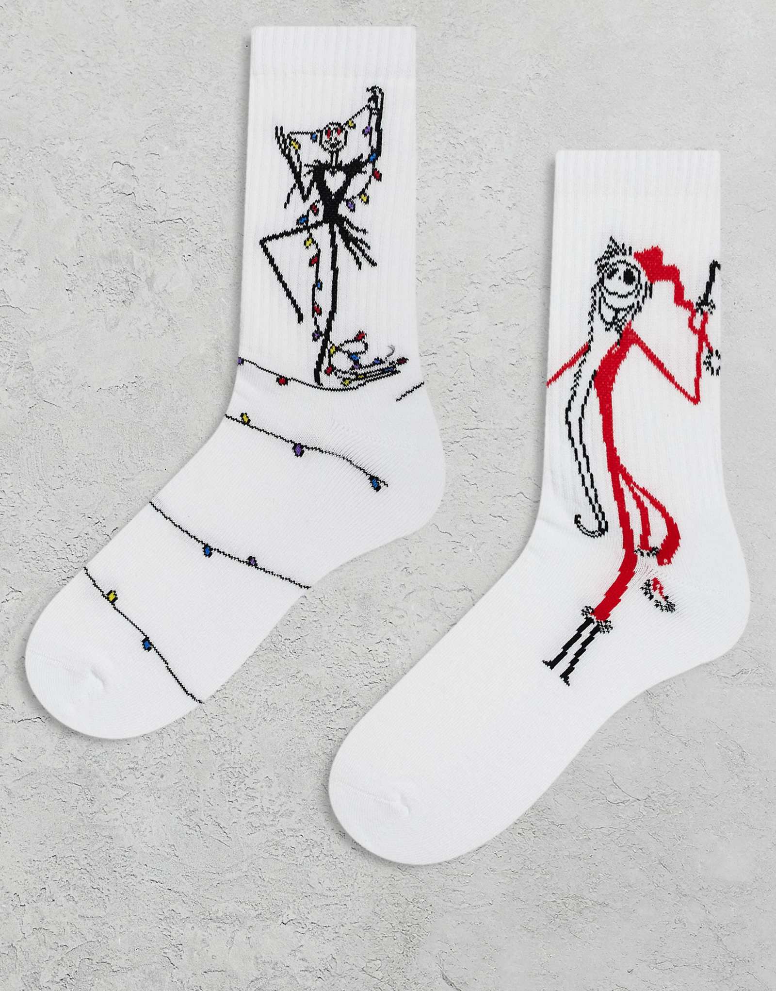 Носки ASOS DESIGN из 2 упаковок с изображением диснеевского фильма Кошмар перед Рождеством белого цвета 3990₽