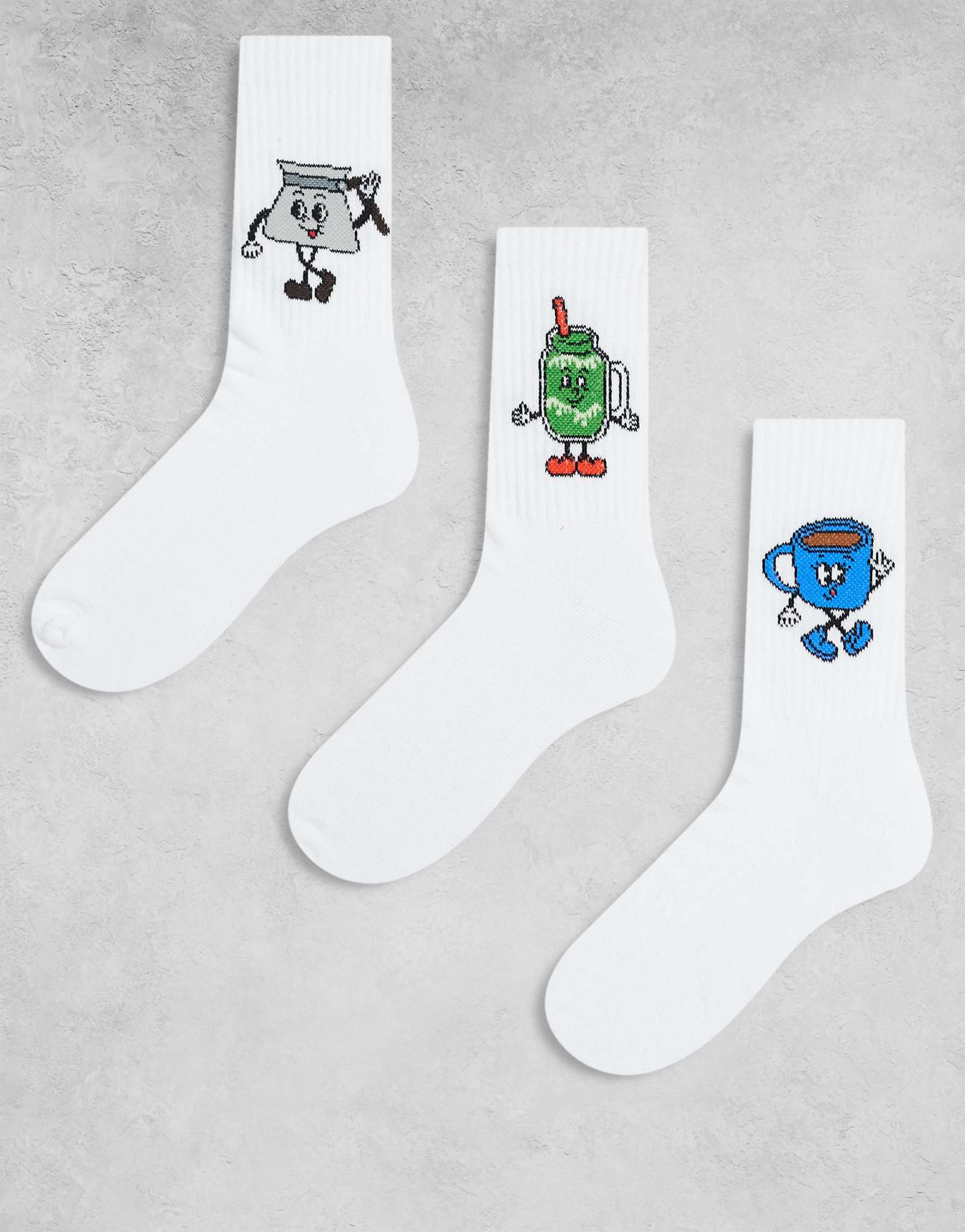 Носки ASOS DESIGN из 3 упаковок с изображением персонажей матча белого цвета 4090₽