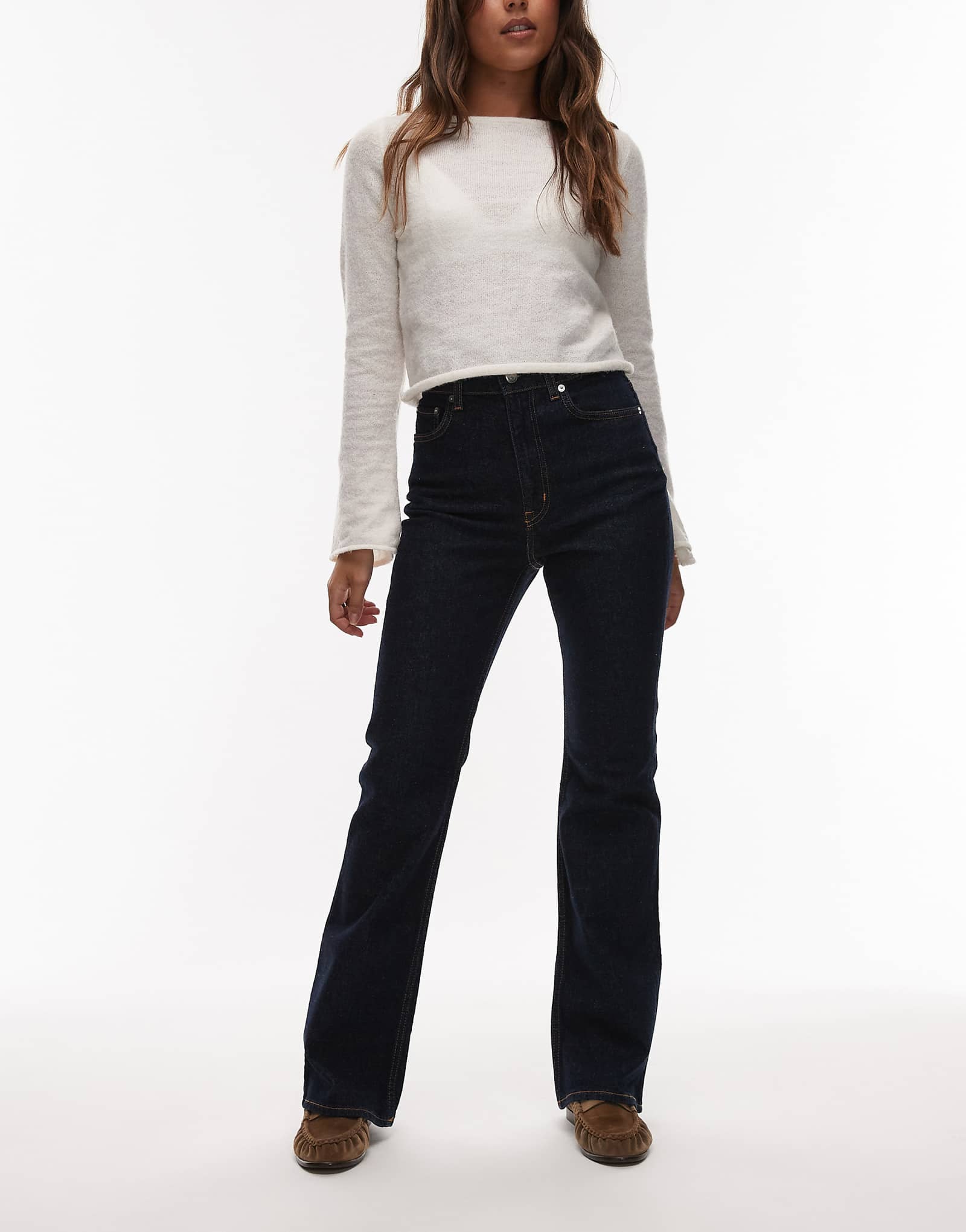 Узкие расклешенные джинсы ARKET Rain цвета индиго после стирки после стирки 25290₽