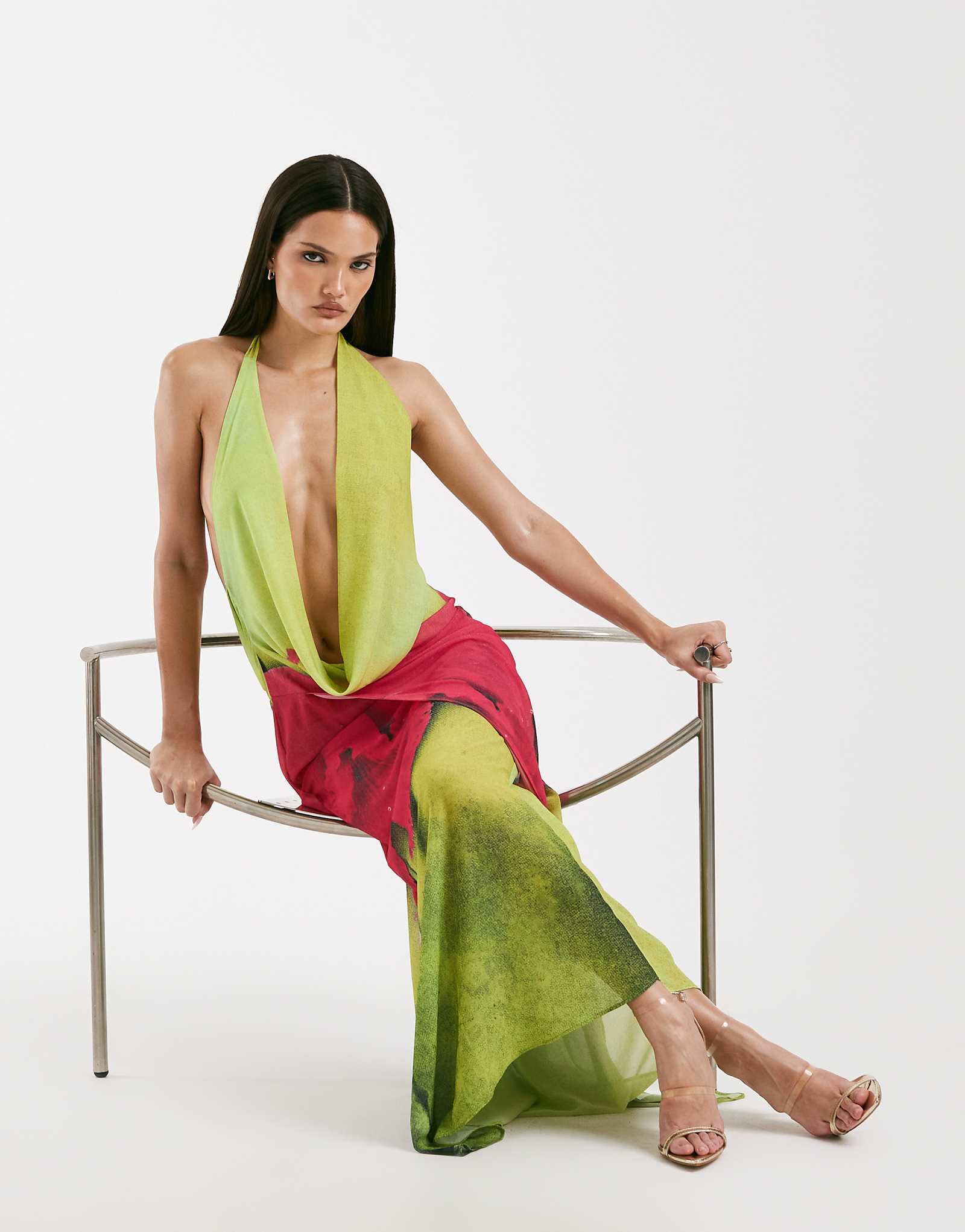 Макси-платье IAMGIA Samantha с глубоким вырезом и открытой спиной в желто-розовый цветочек 28390₽