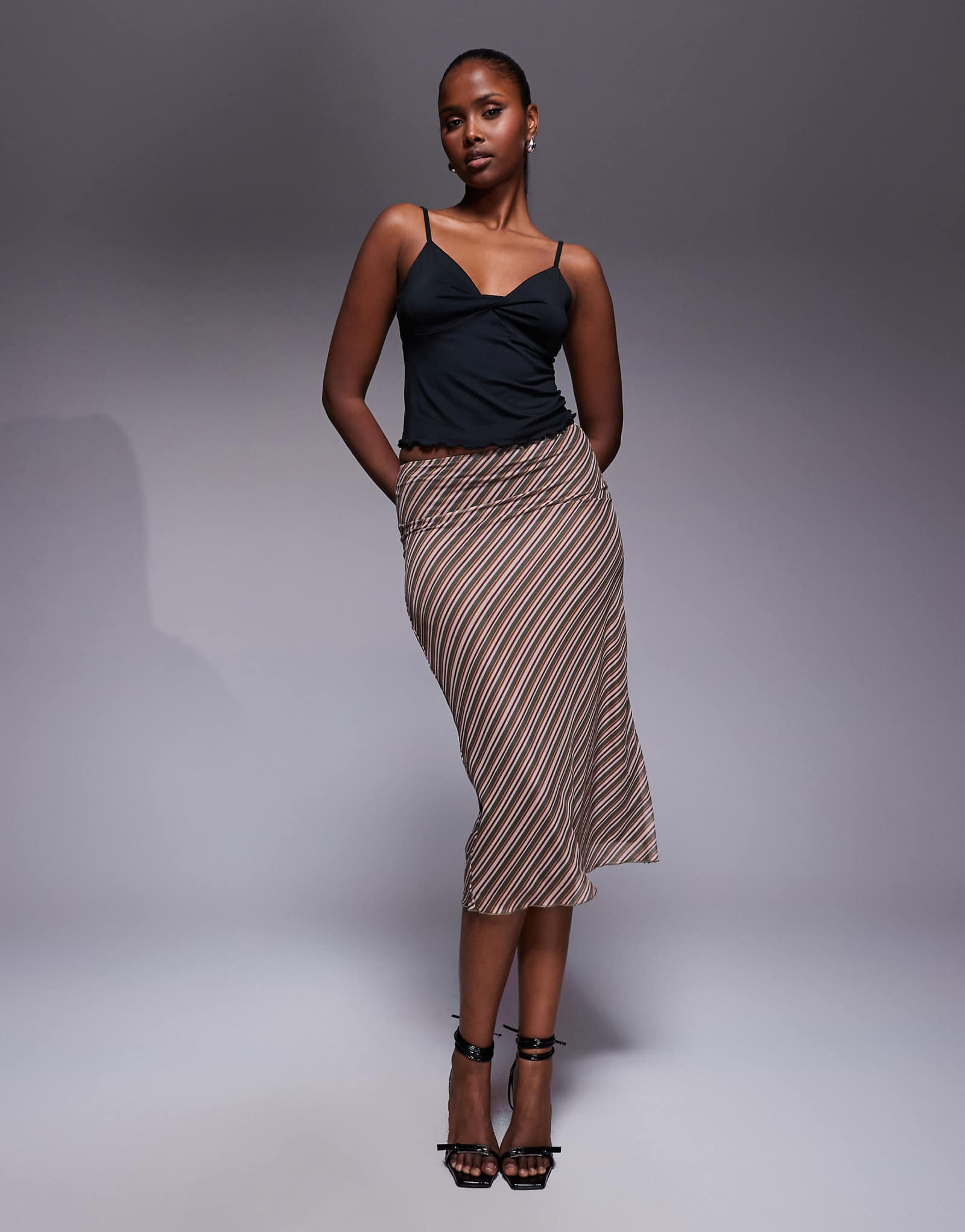 Юбка миди из сетчатой ткани Princess Polly Harbor с колоннами внизу в разноцветную полоску