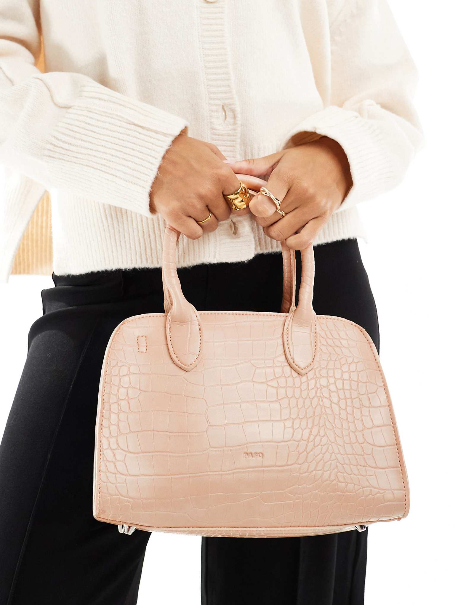 Сумка-захват PASQ из искусственного крокодила темно-белого цвета