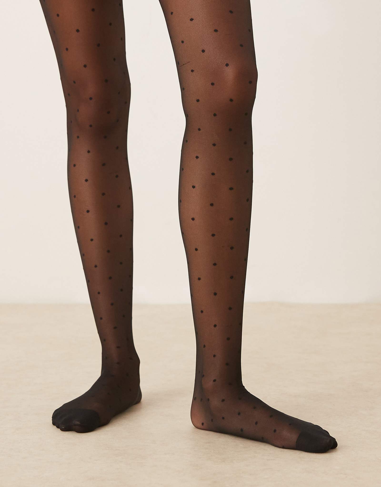 Прозрачные колготки JJXX в черный горошек 4490₽