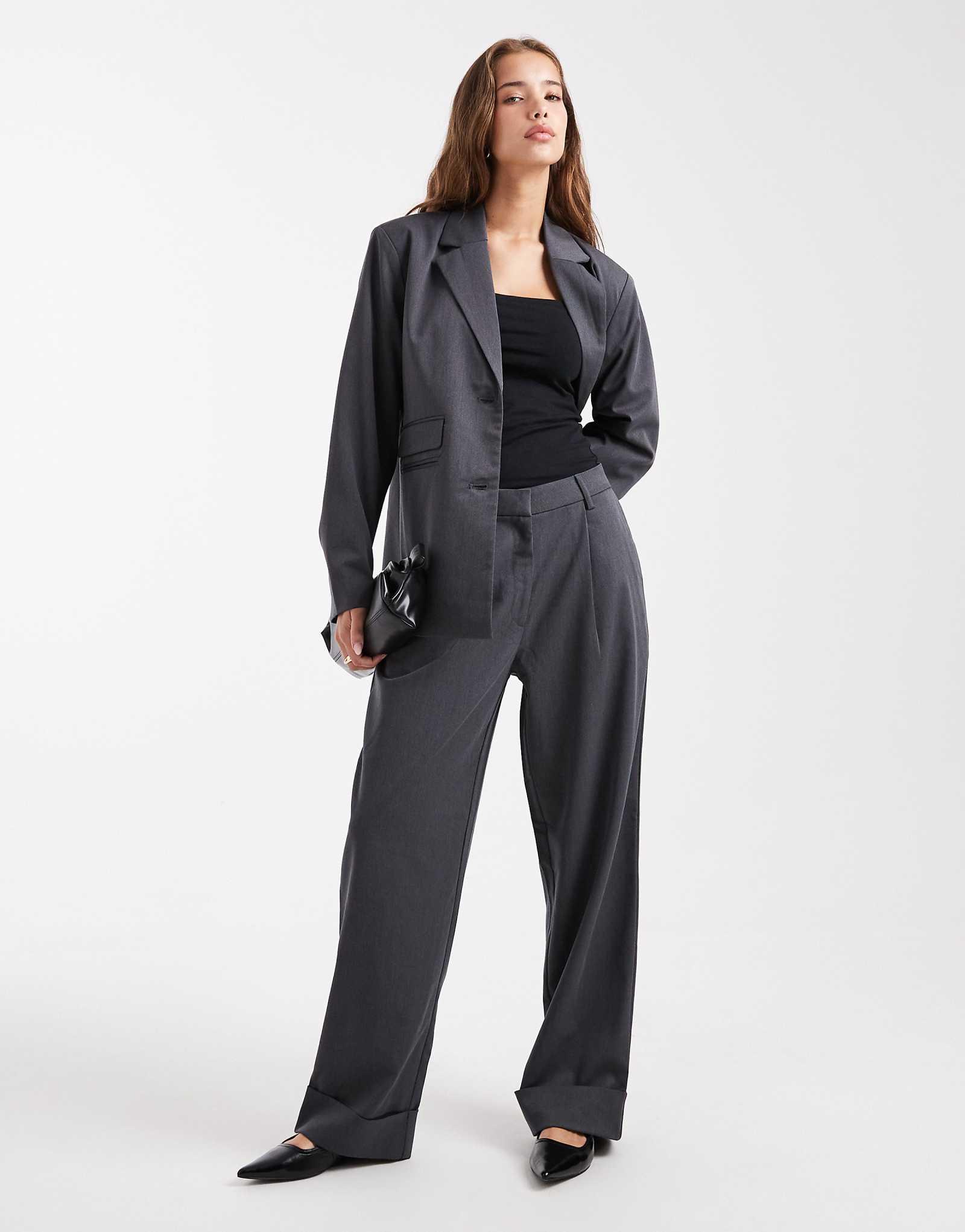 Сшитые на заказ брюки с манжетами темно-серого цвета цвета вереска - часть комплекта 16290₽