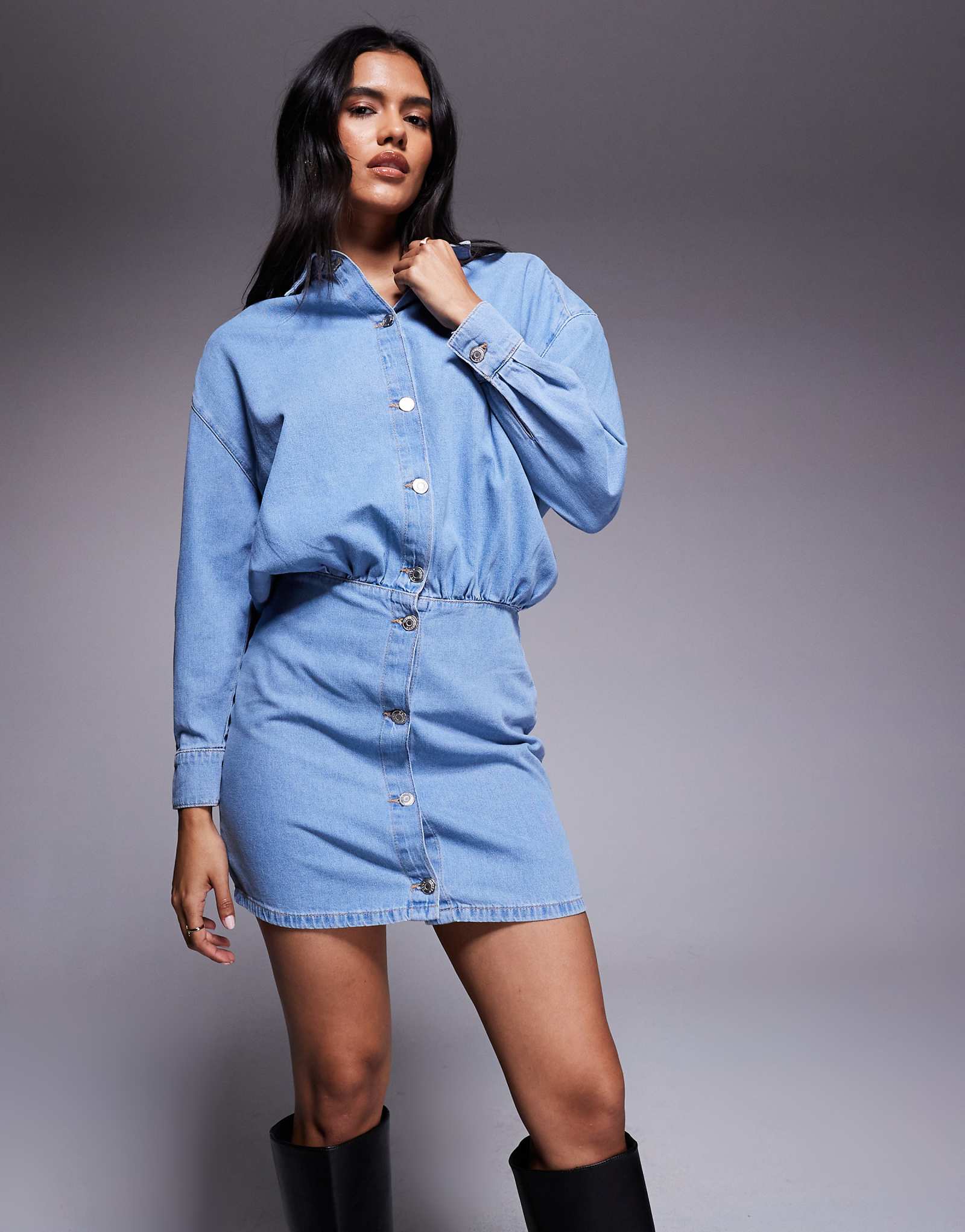 Джинсовое мини-платье-рубашка ASOS DESIGN нежно-белое 4590₽