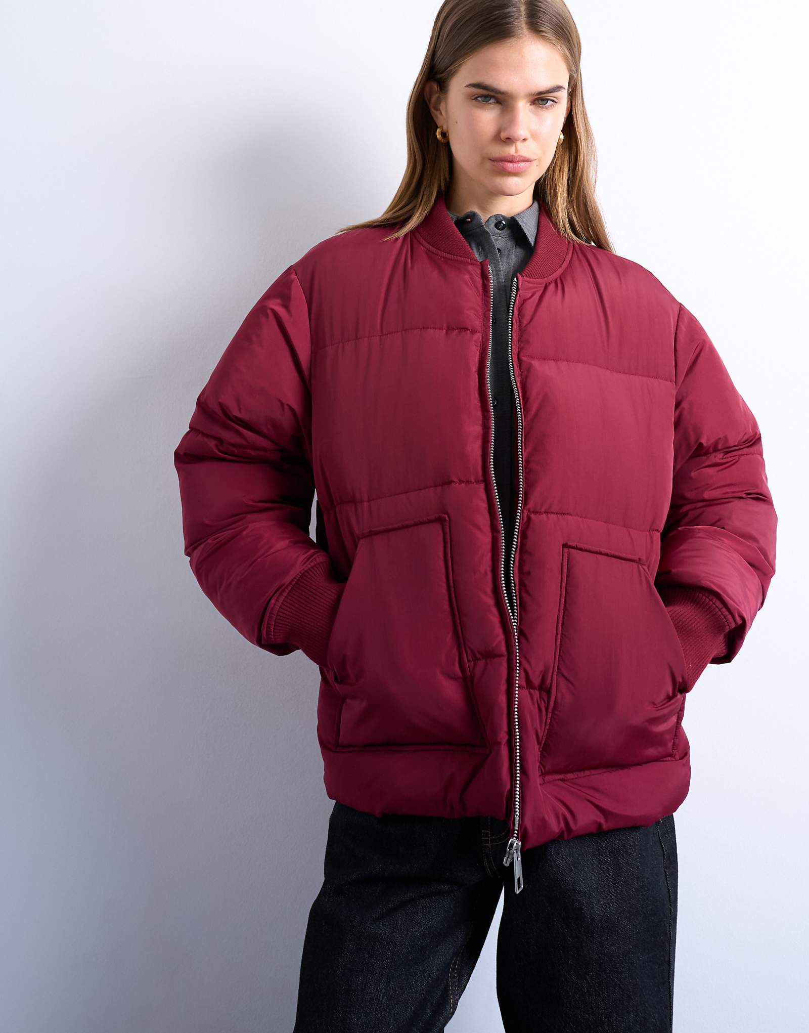 Пуховик Topshop с чистым ребристым воротником бордового цвета 24290₽