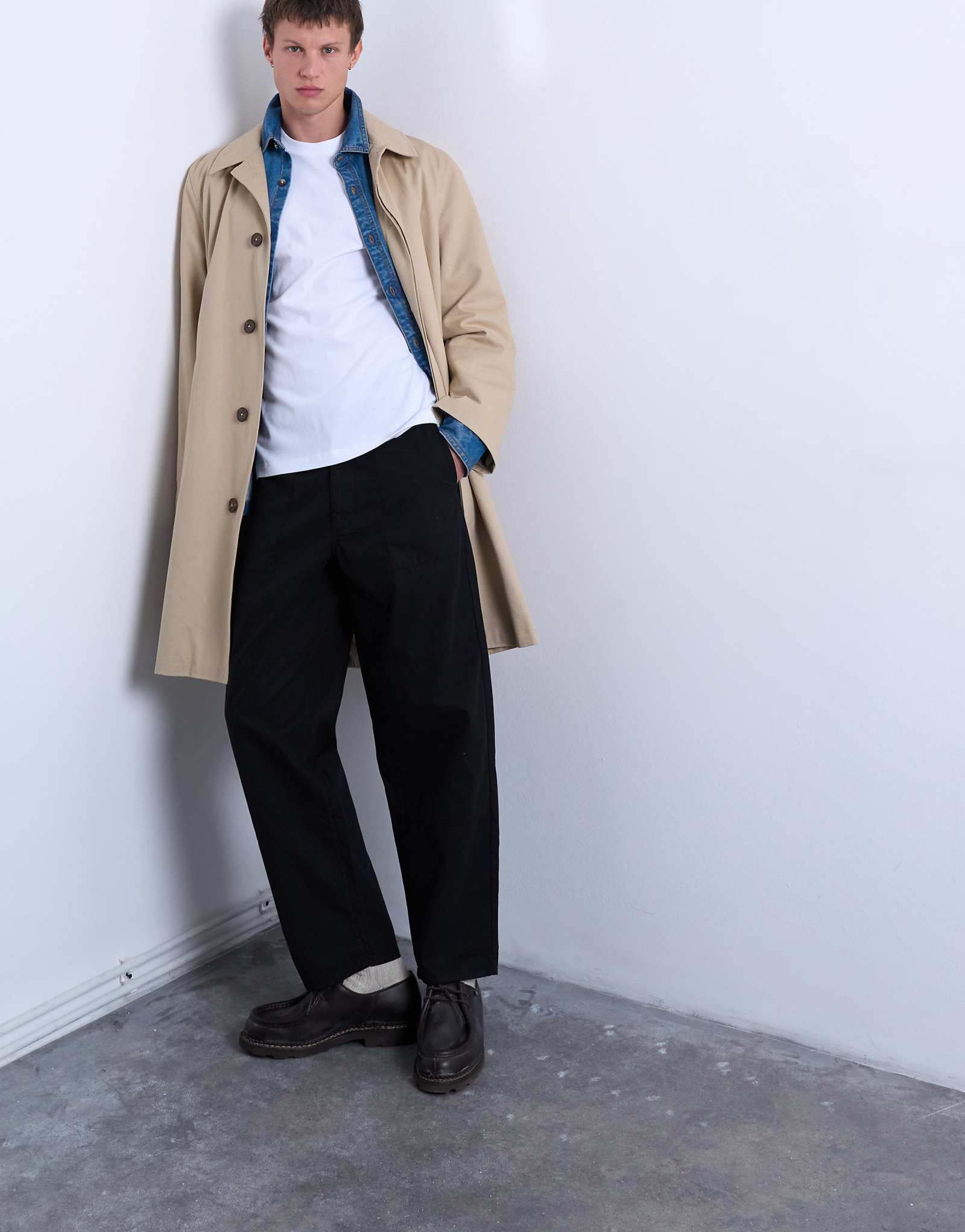 Брюки Topman ripstop с зауженными штанинами и деталями в виде швов черного цвета 14290₽