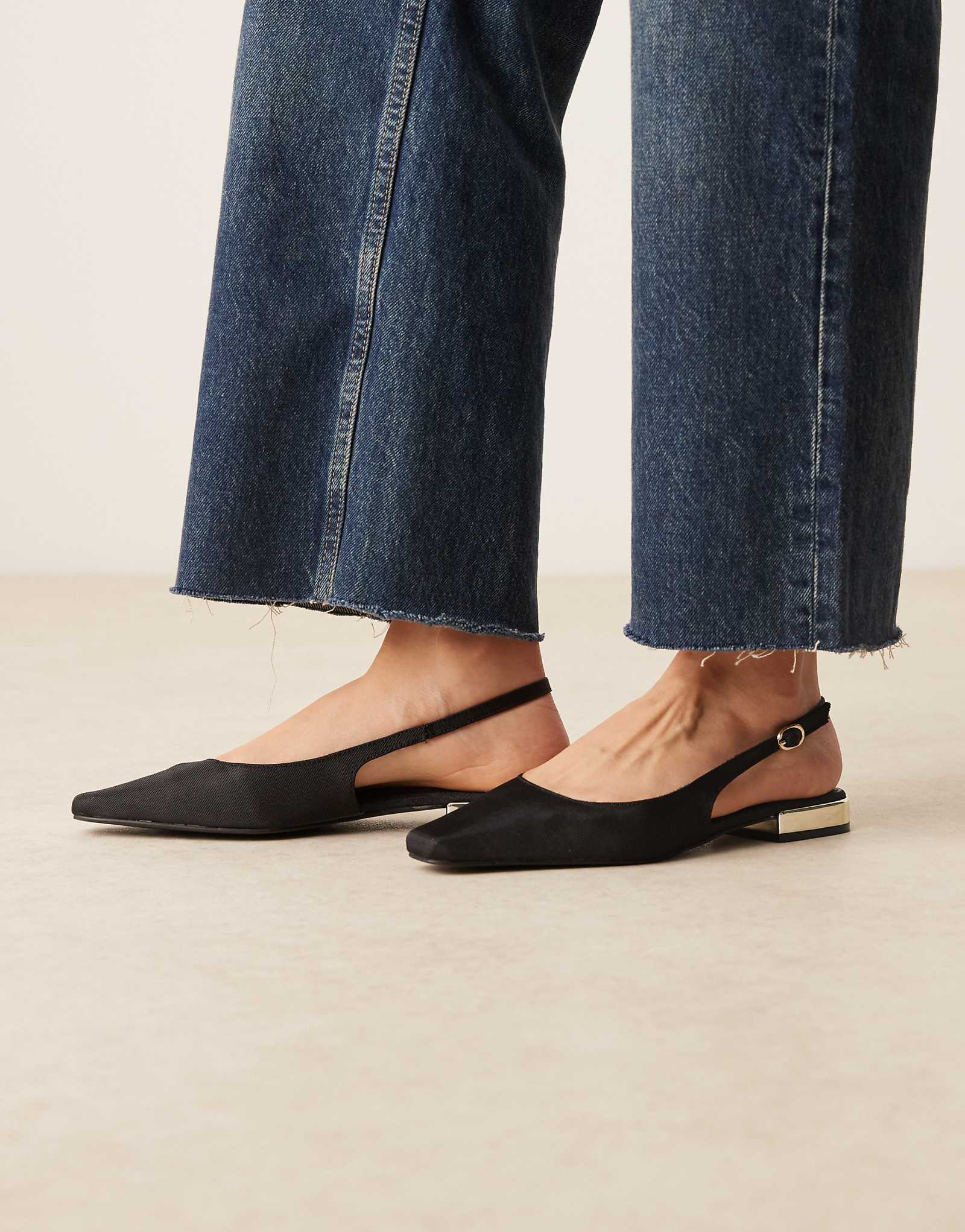 Logan           ASOS DESIGN black