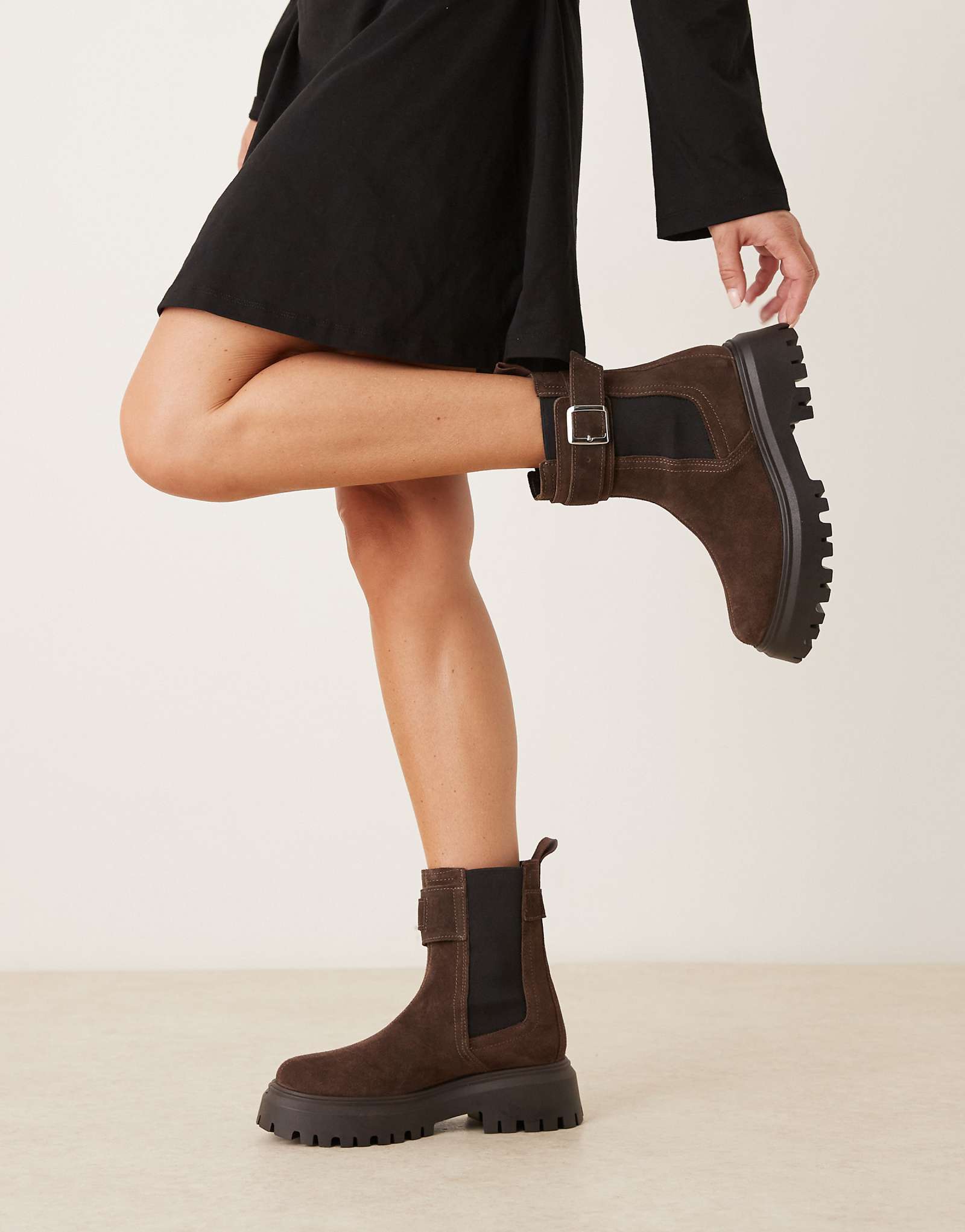 Astrid ASOS DESIGN chocolate suede 20590₽