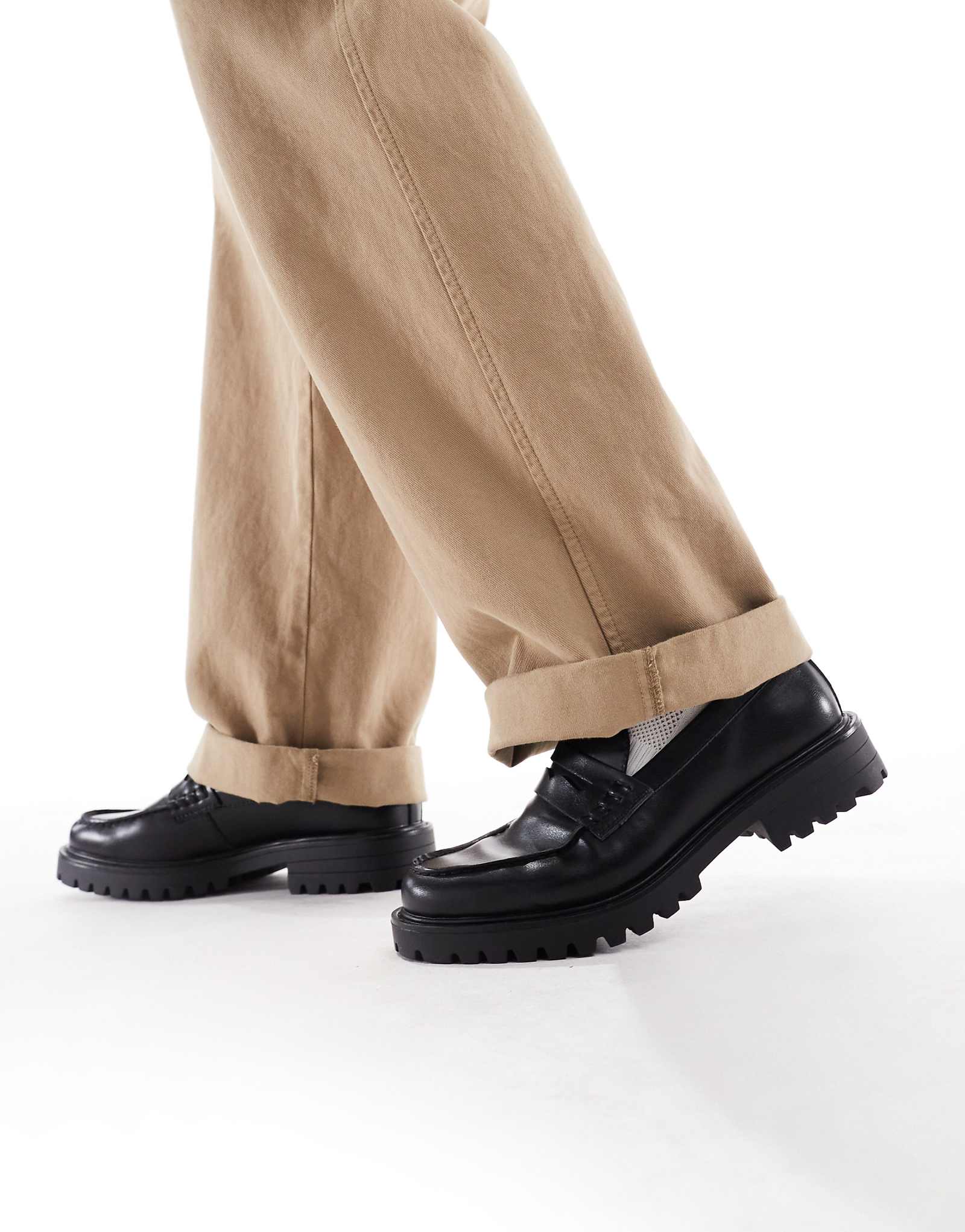 Черные мокасины SEQWL Calvin на толстой подошве 9990₽