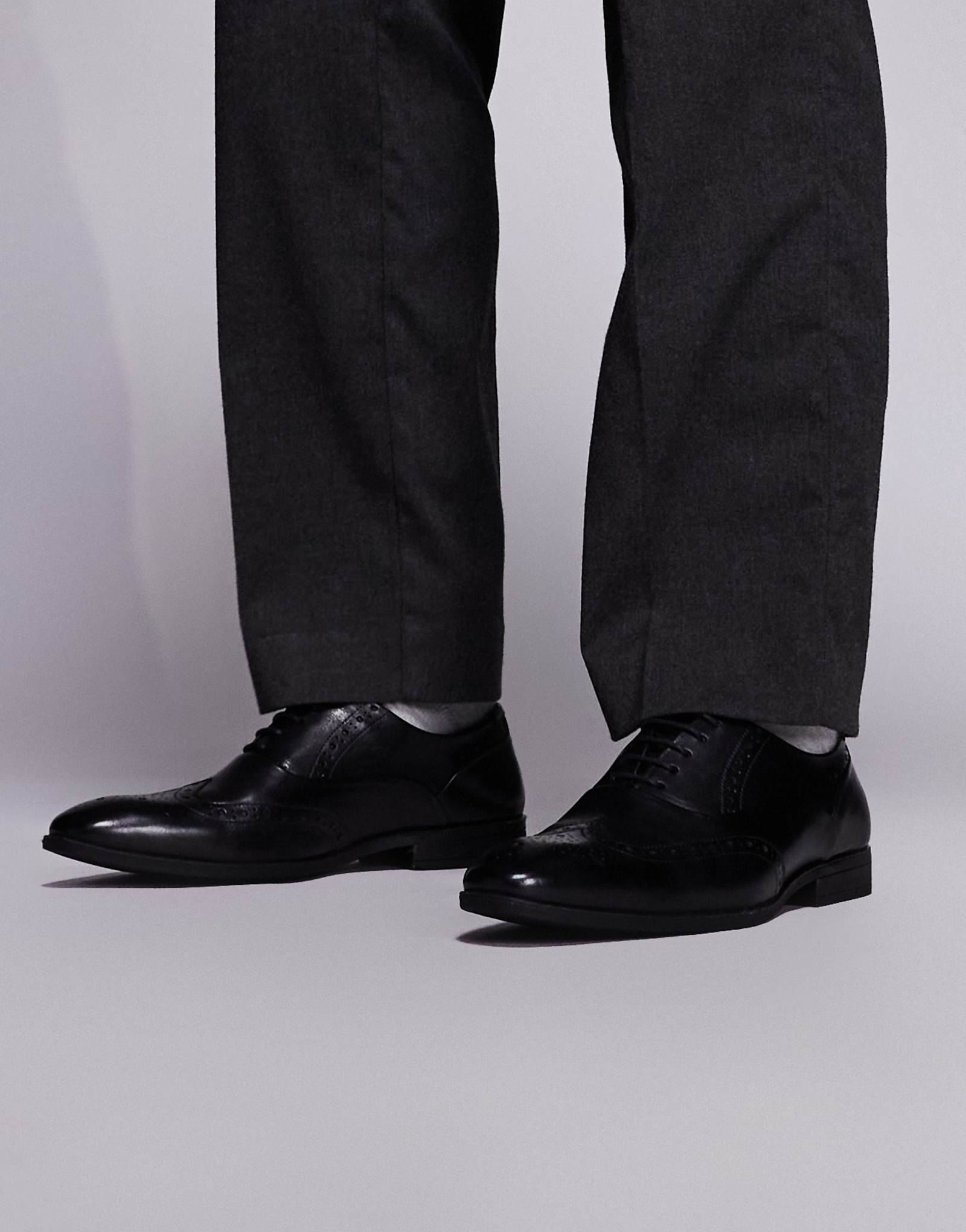 Туфли-дерби schuh Row на шнуровке с перфорацией типа 