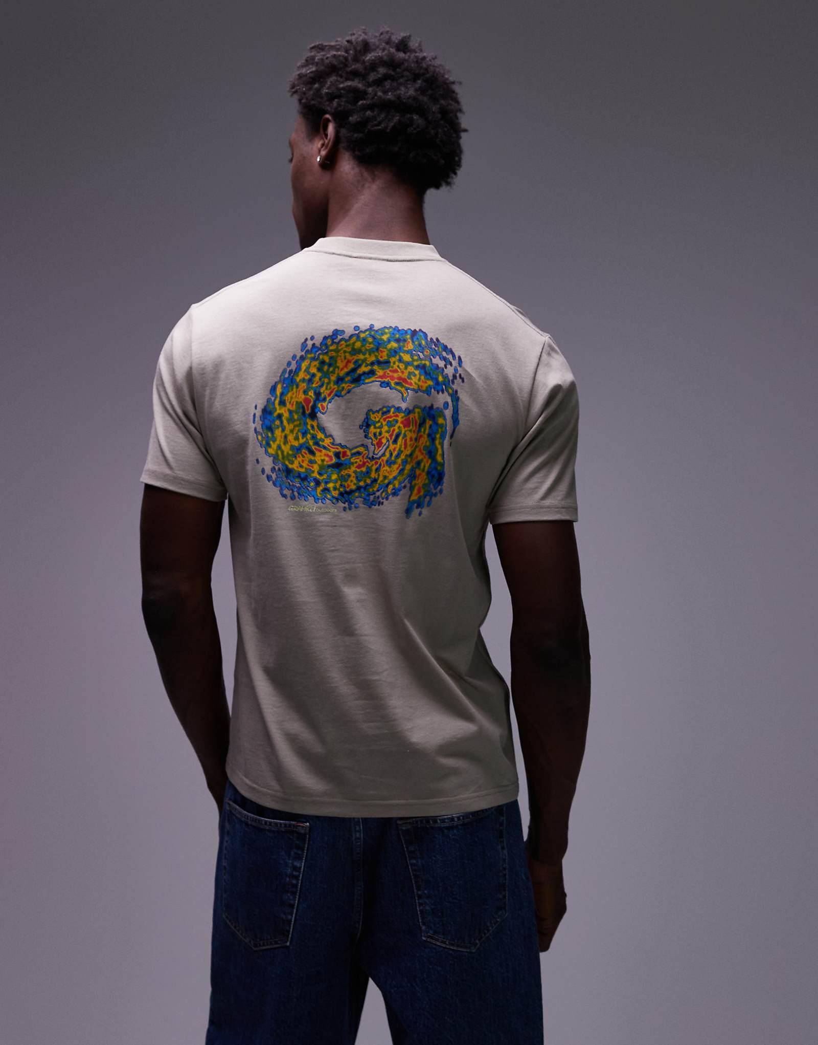 Футболка Gramicci hurricane бежевого цвета