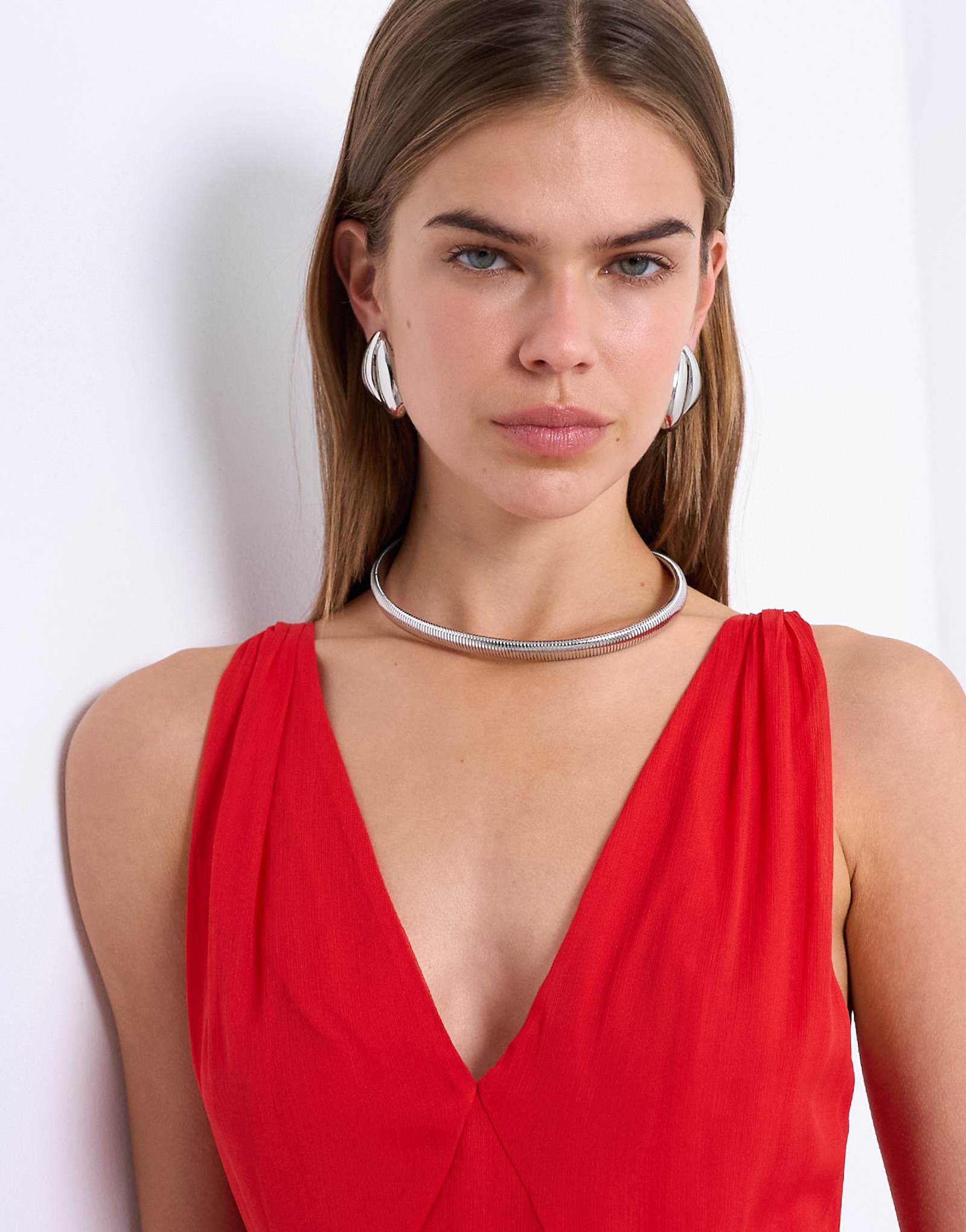 Водонепроницаемое ожерелье из нержавеющей стали Topshop Matty серебристого оттенка 3890₽