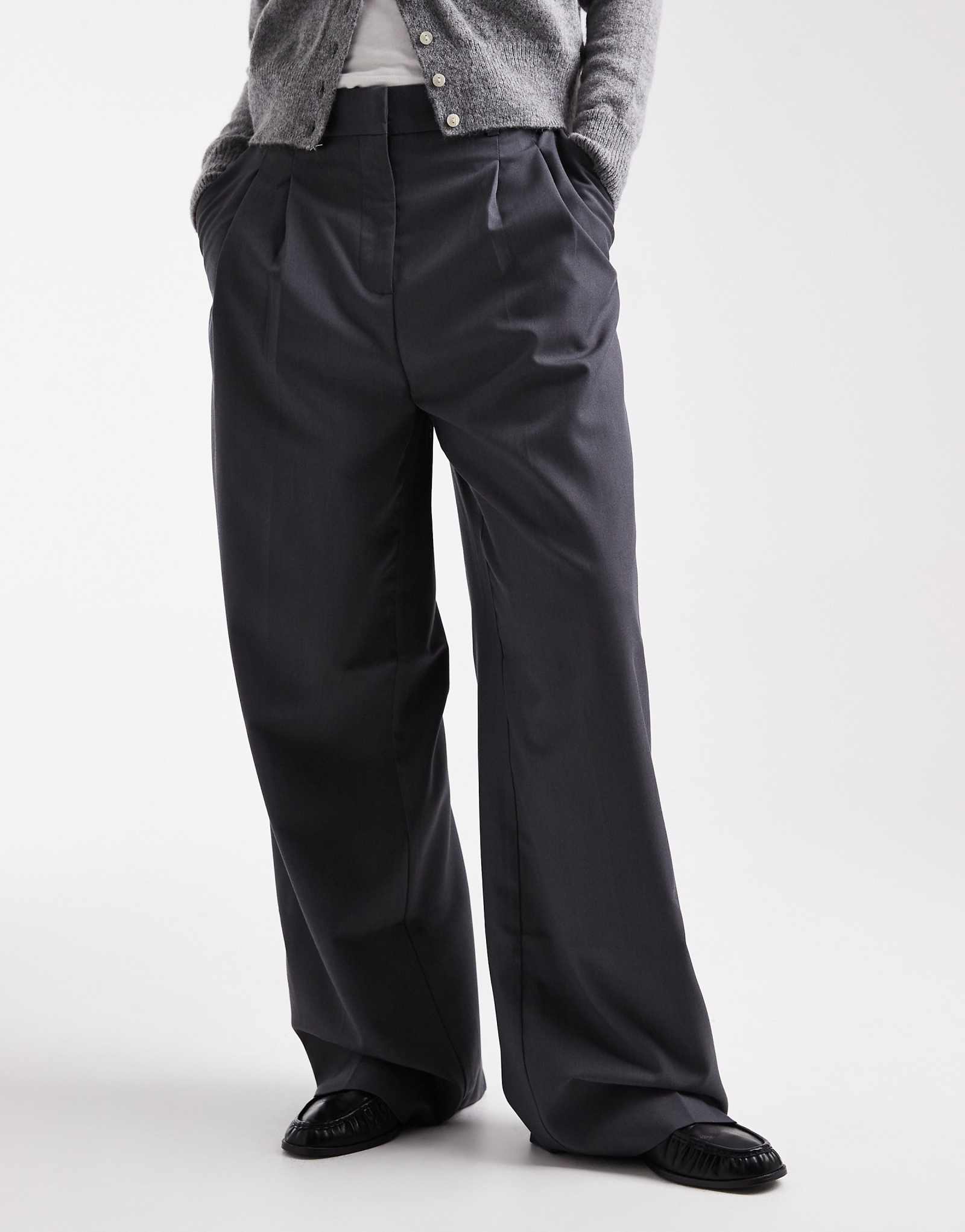 Сшитые на заказ брюки Vero Moda для папы средне-серого цвета 10990₽