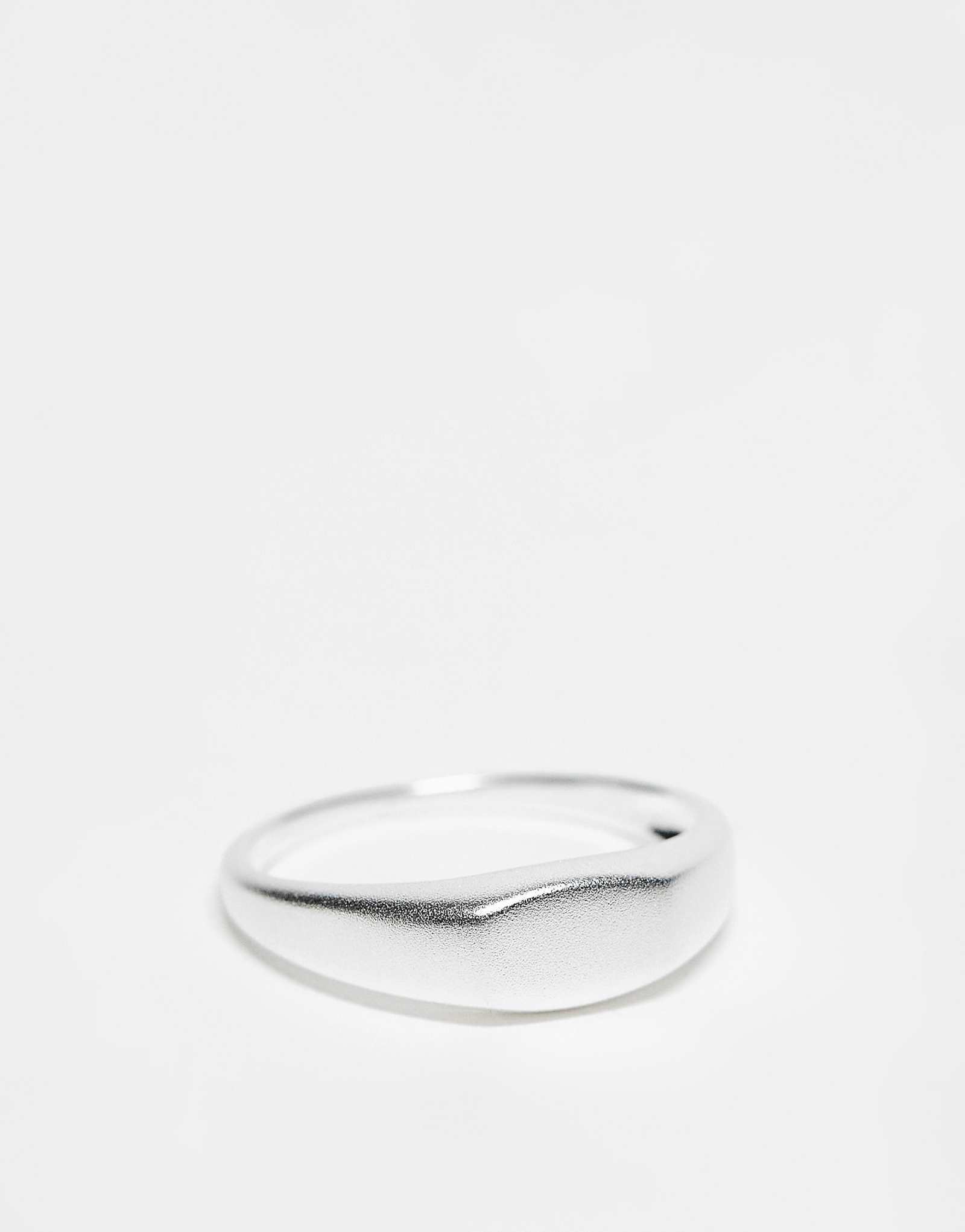 - ASOS DESIGN silver 5690₽