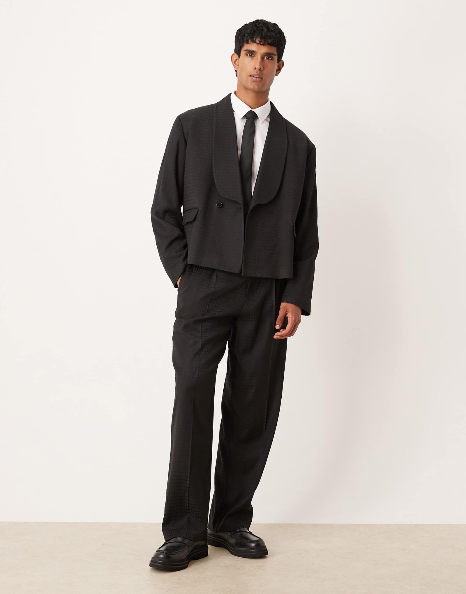 ASOS DESIGN black 7190₽